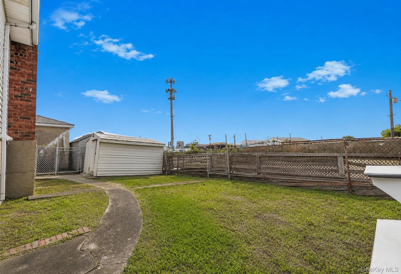 442 Albern Avenue Property Photo 9