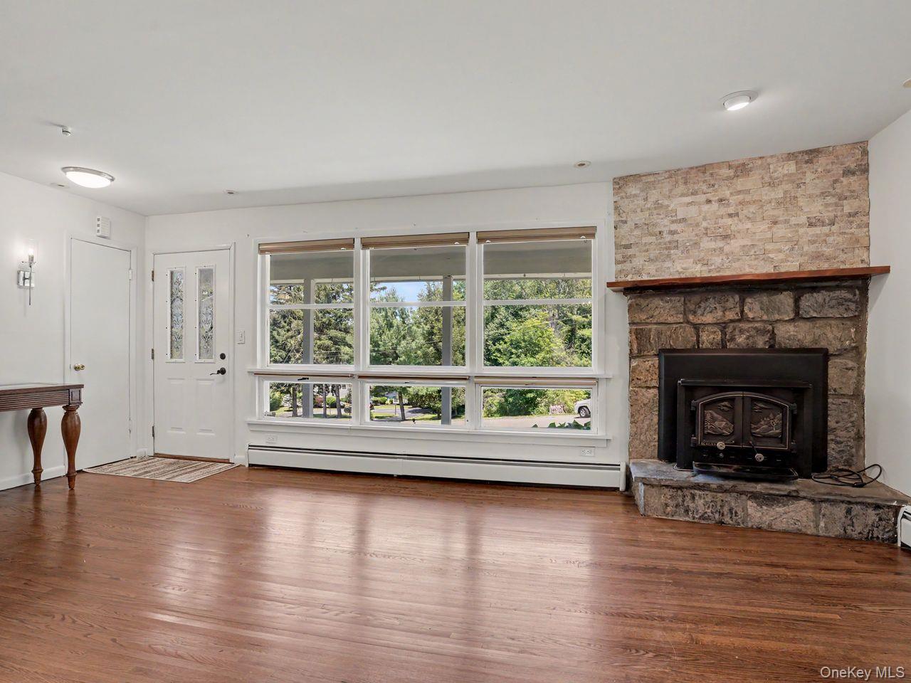 11 Leona Drive Property Photo 2