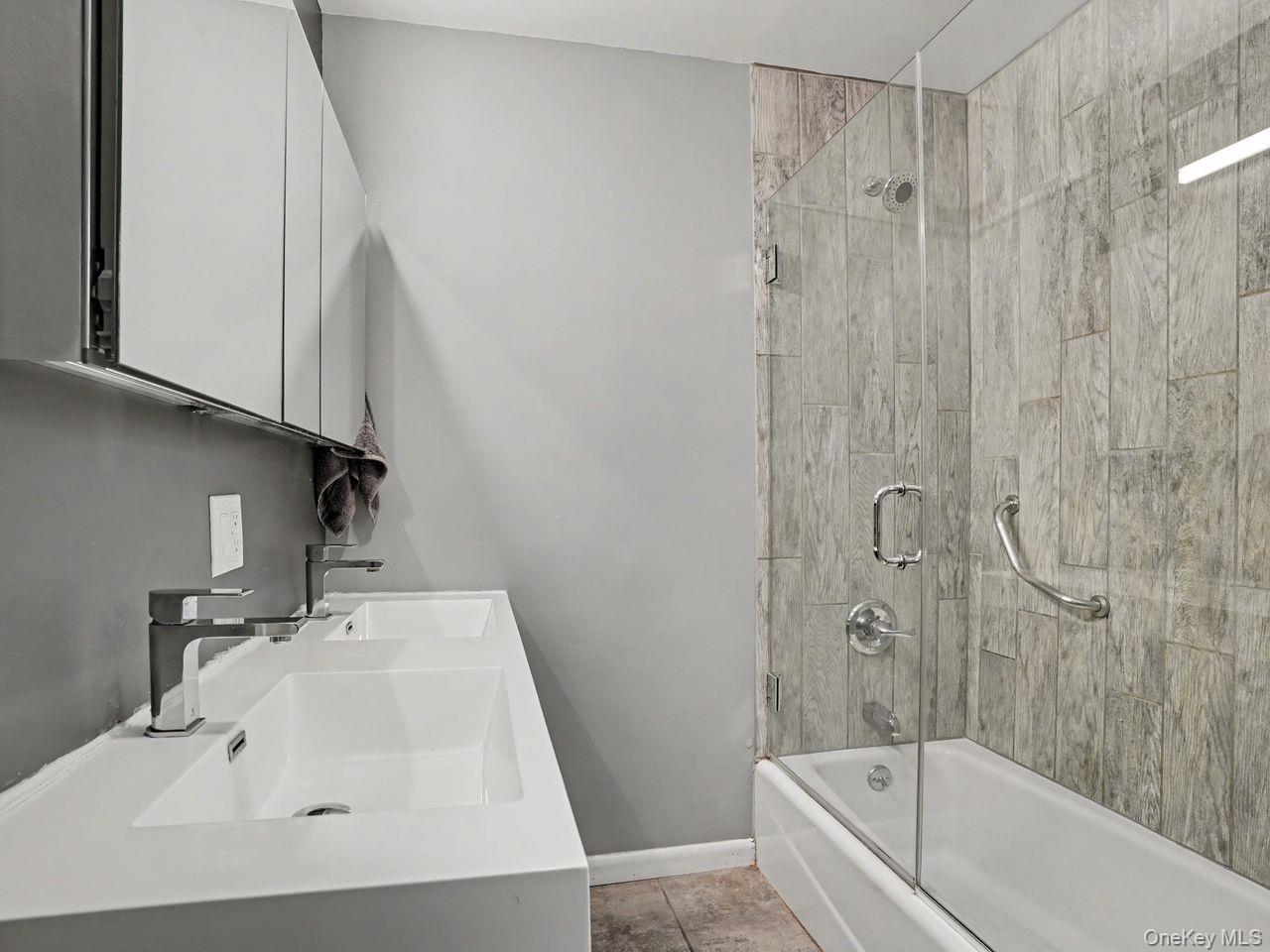 11 Leona Drive Property Photo 19