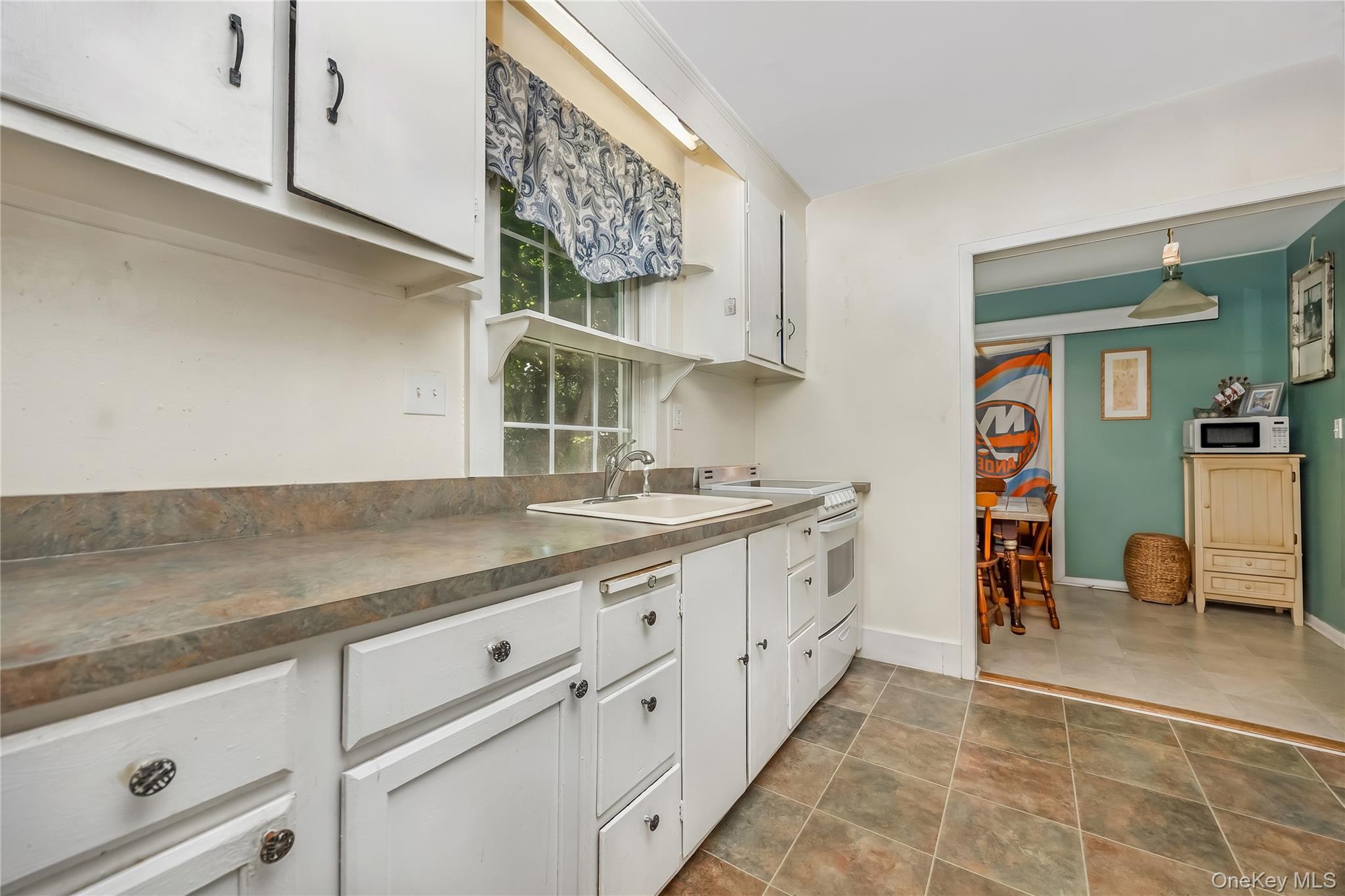 12 Valkyr Road Property Photo 8