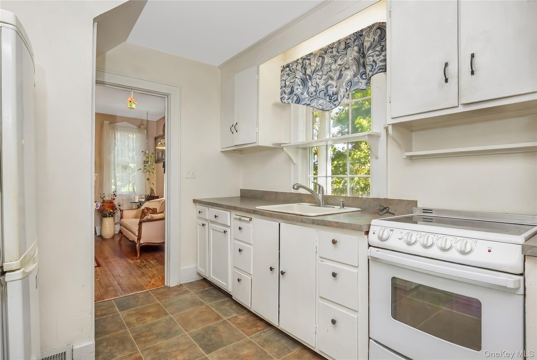 12 Valkyr Road Property Photo 10