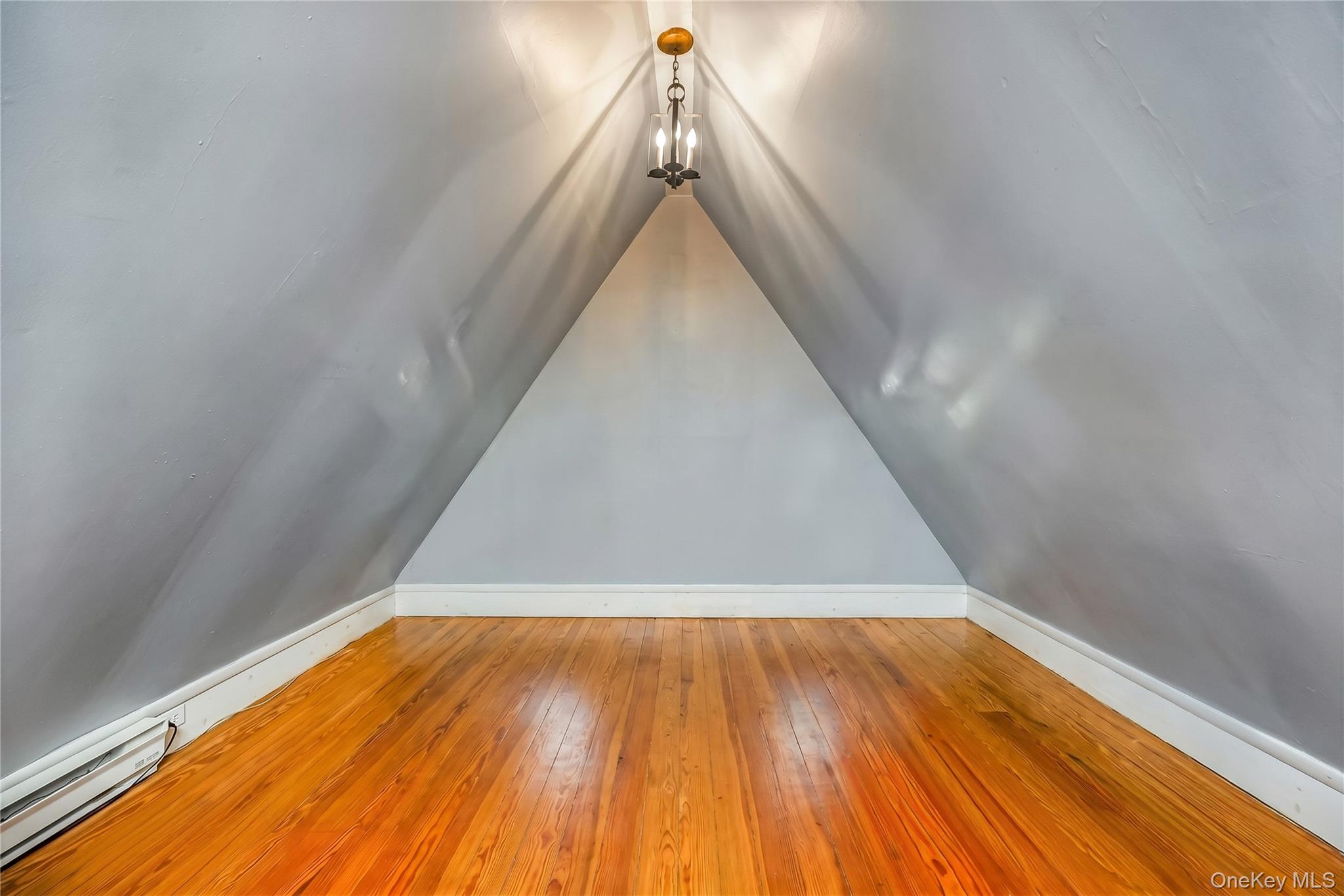 12 Valkyr Road Property Photo 16
