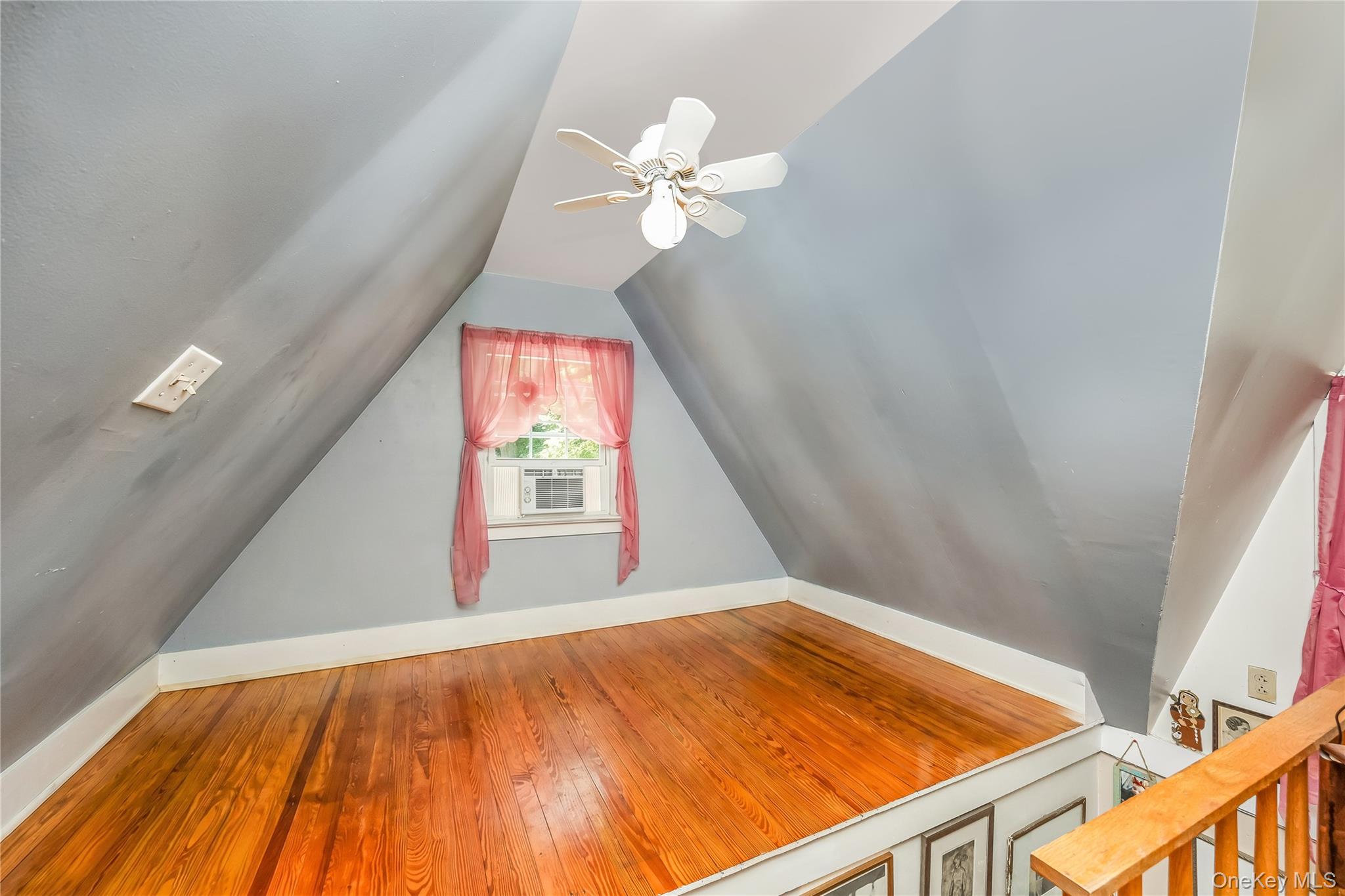 12 Valkyr Road Property Photo 18