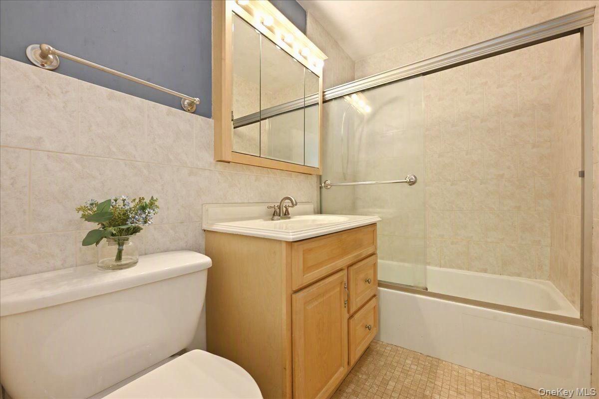 101 Lincoln Avenue 4k Property Photo 14