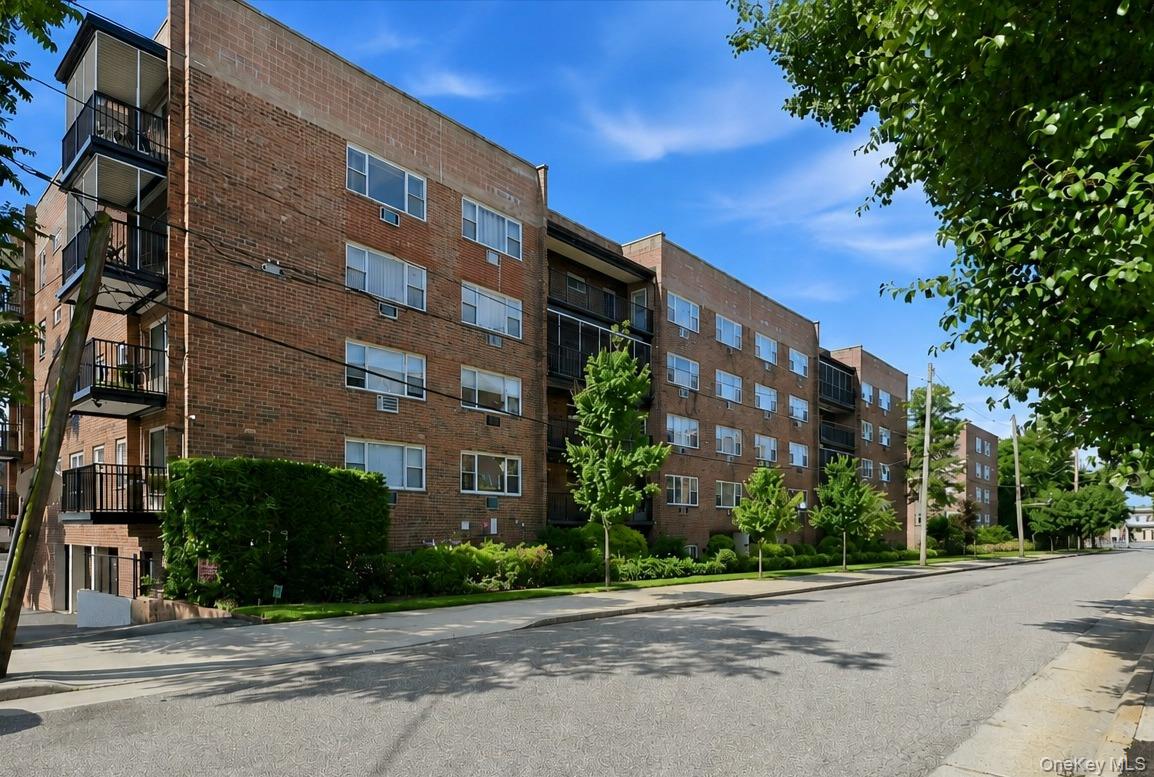 101 Lincoln Avenue 4k Property Photo 19