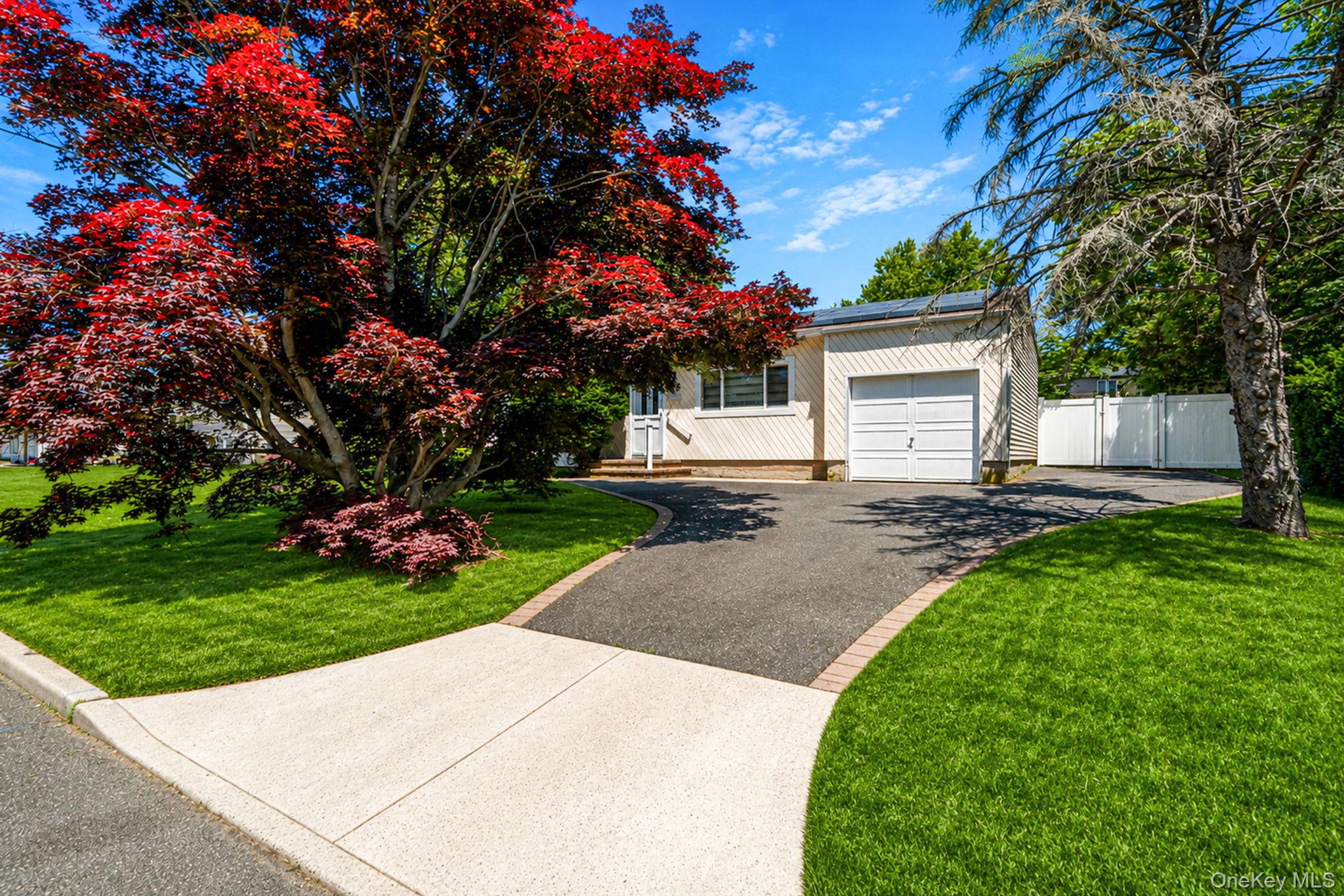 15 Edwin Avenue Property Photo 1