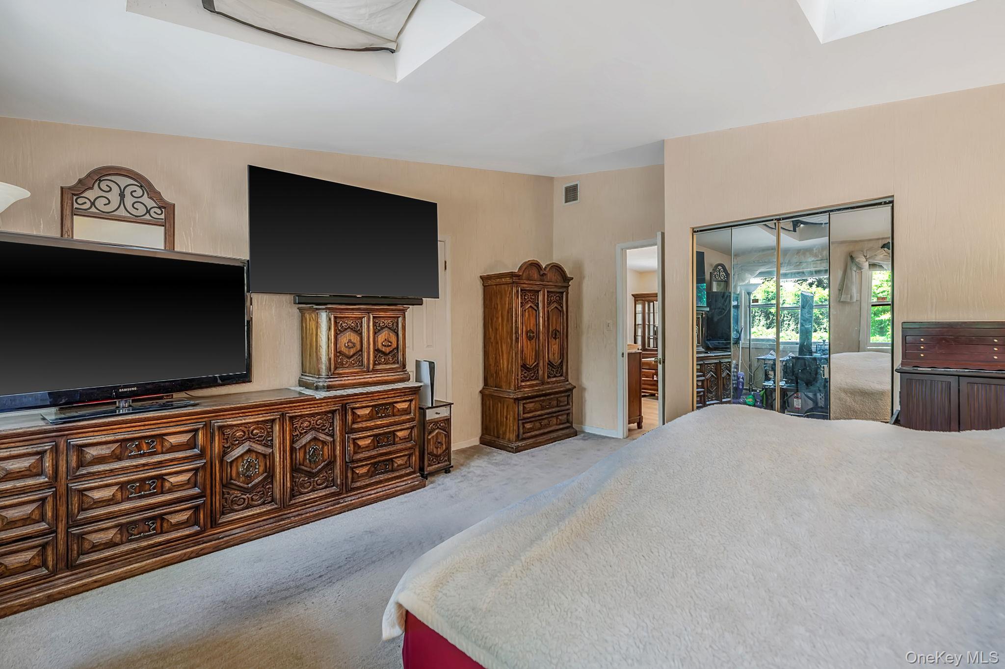 15 Edwin Avenue Property Photo 15