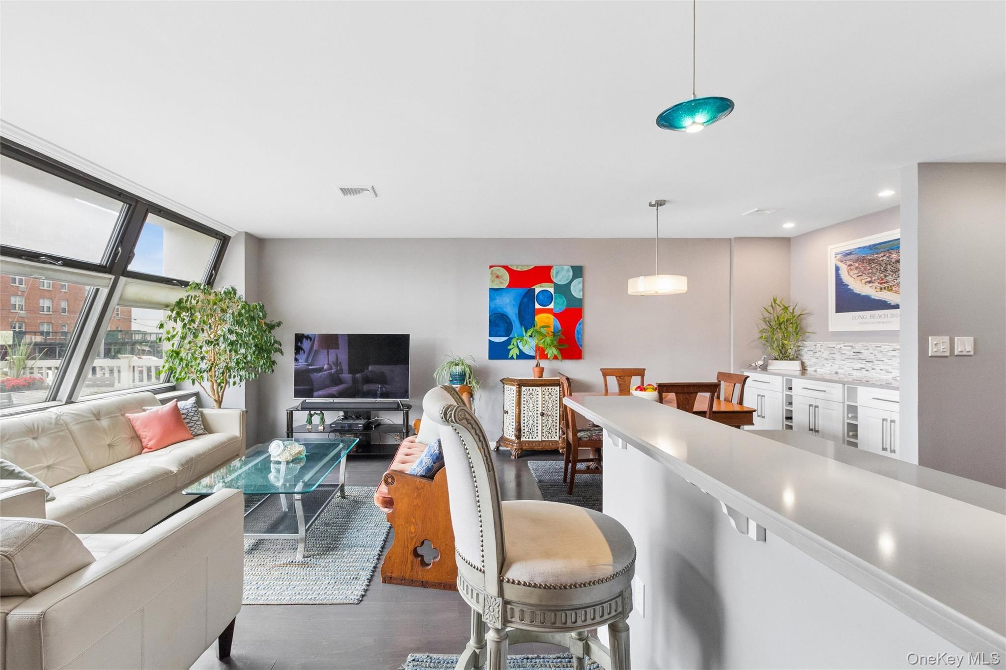 545 W Broadway A Property Photo 6