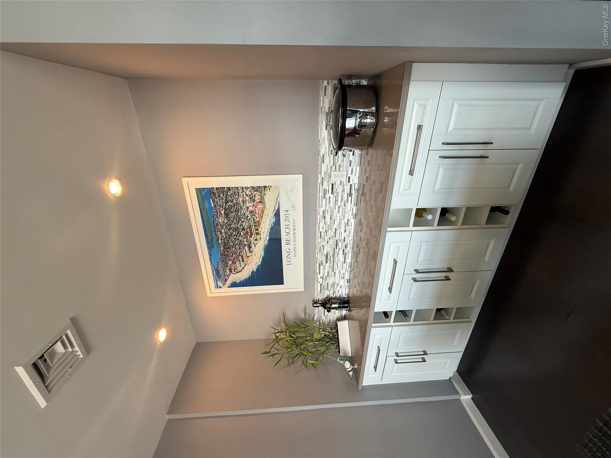 545 W Broadway A Property Photo 11