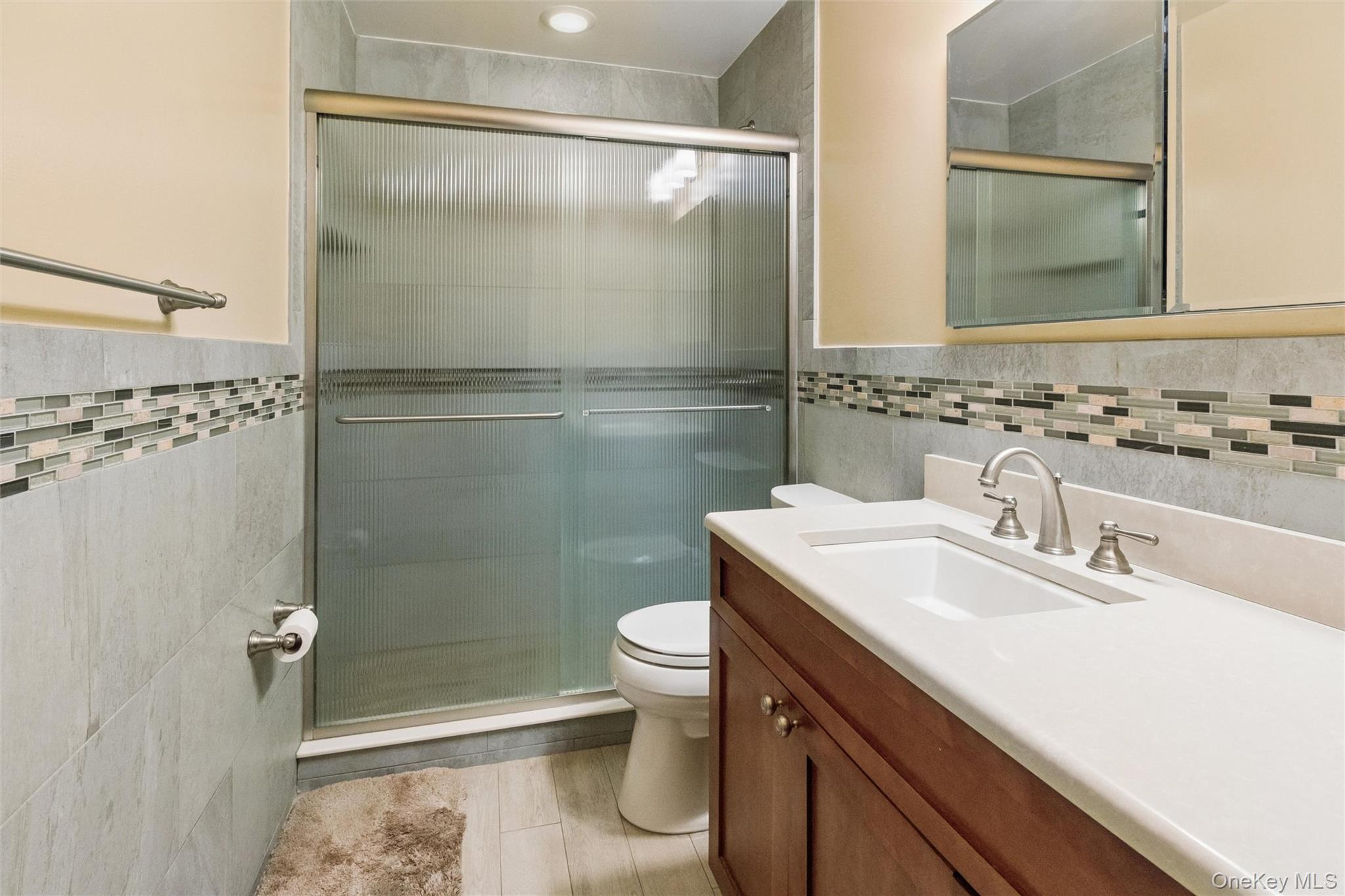 545 W Broadway A Property Photo 13