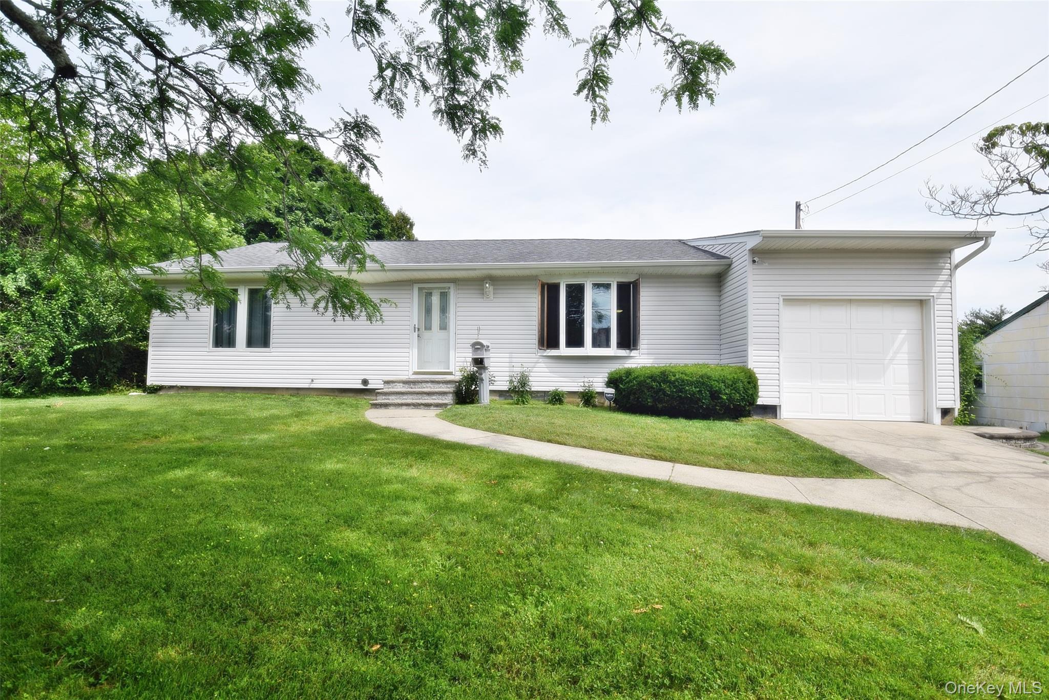 27 Naples Avenue Property Photo 2