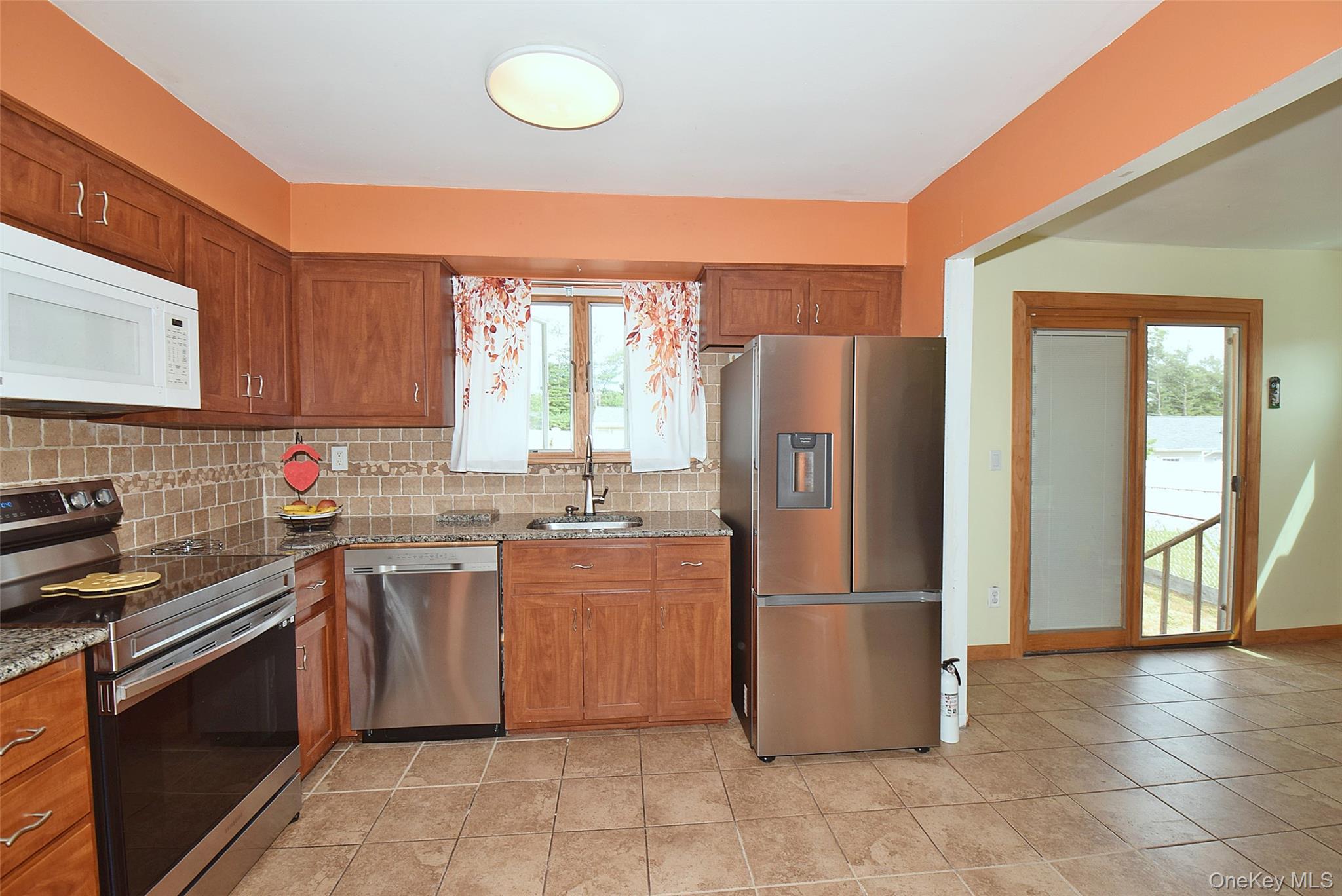 27 Naples Avenue Property Photo 9