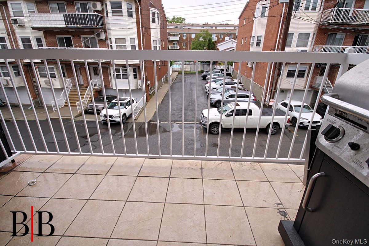 18 Cove Lane 7g Property Photo 3