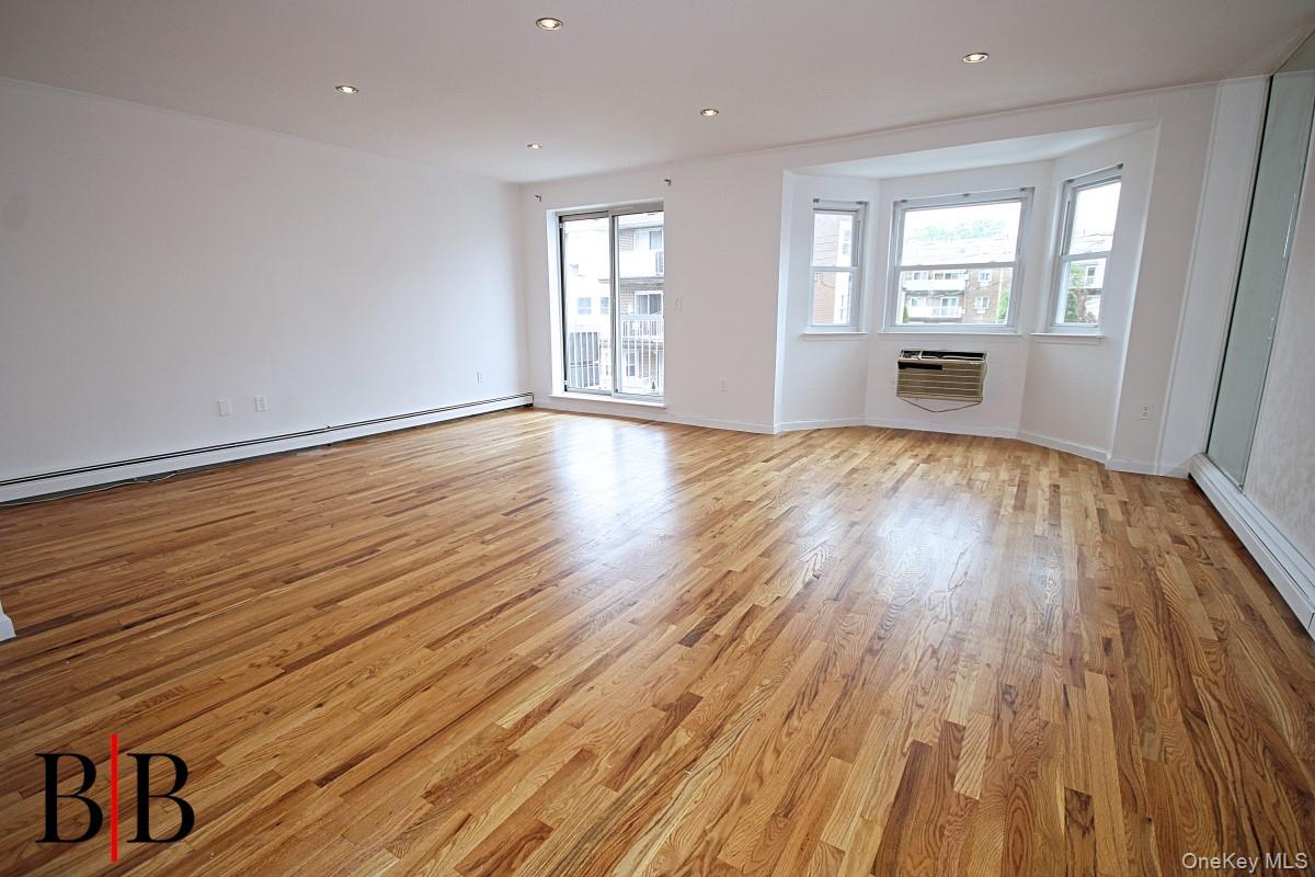 18 Cove Lane 7g Property Photo 4