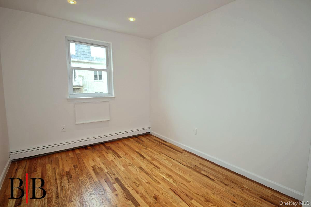 18 Cove Lane 7g Property Photo 12