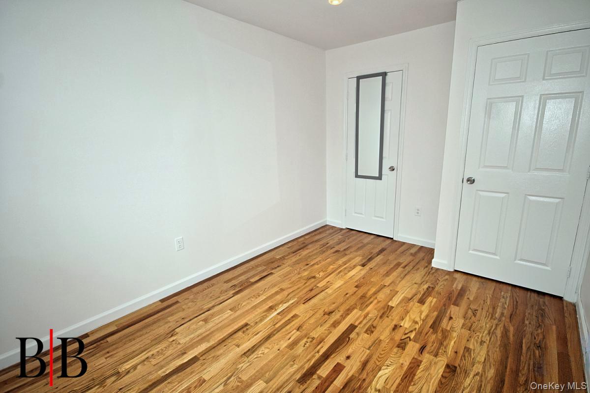 18 Cove Lane 7g Property Photo 13