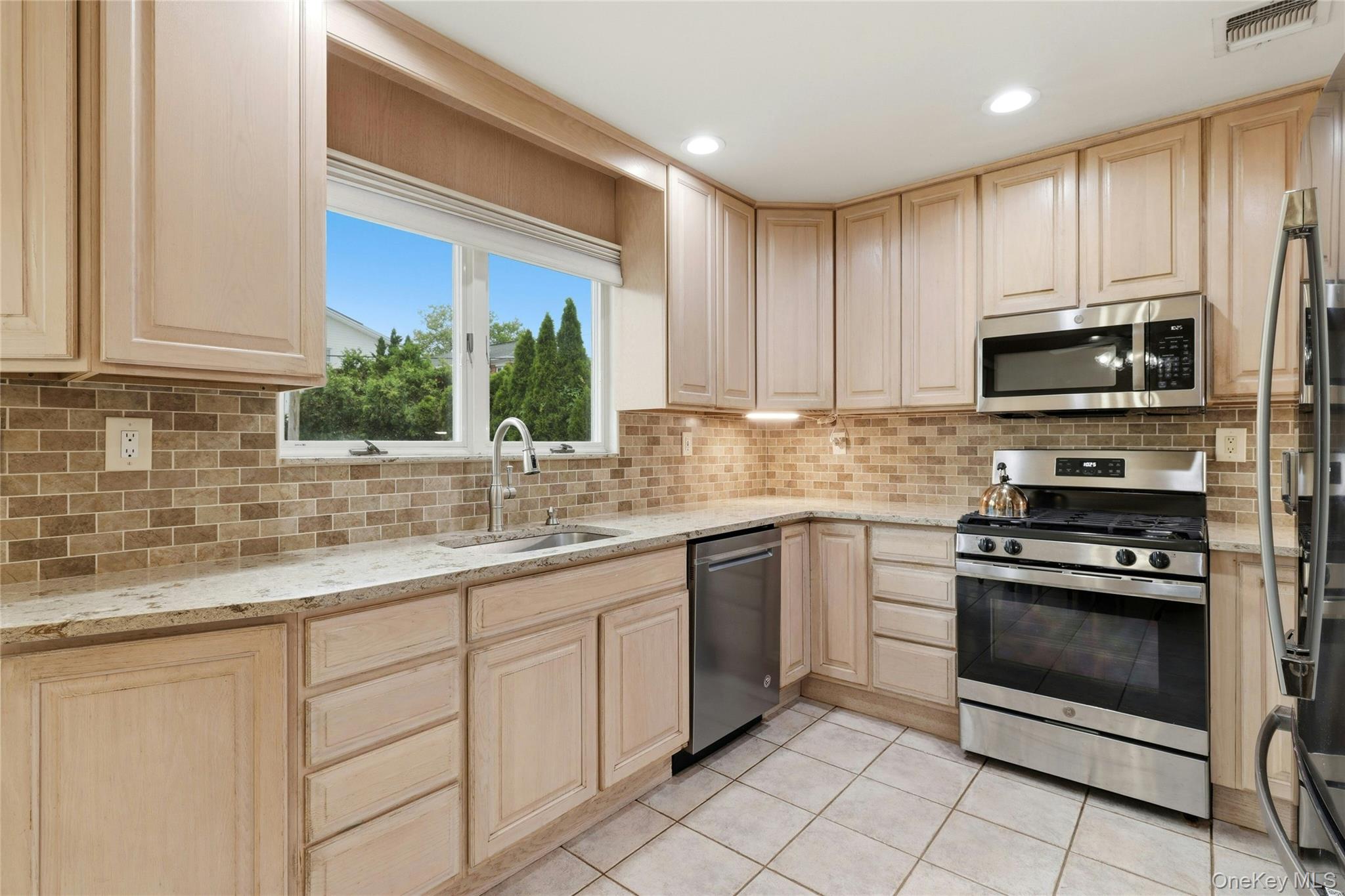156-34 88th Street Property Photo 8
