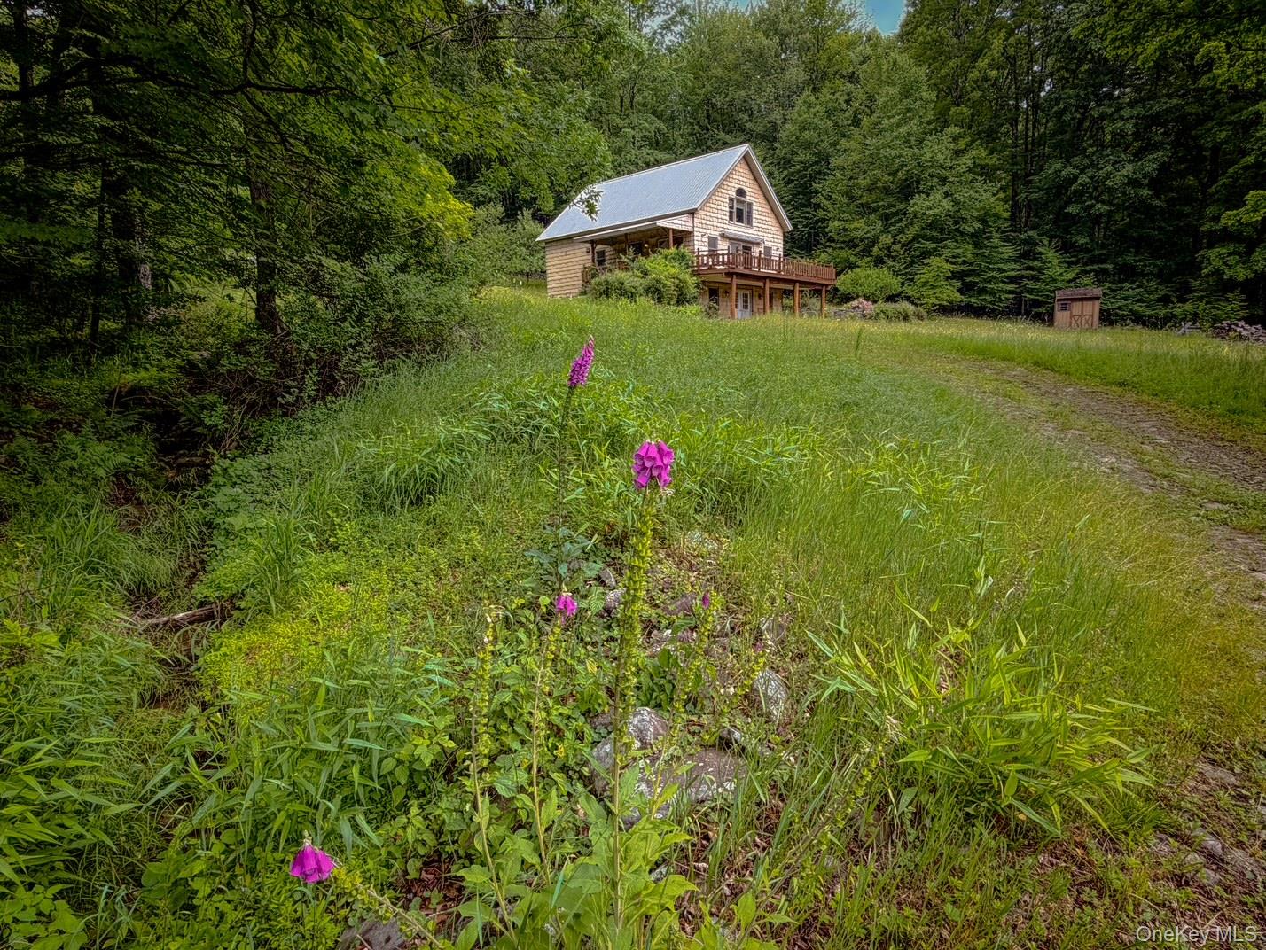 385 Sundown Road Property Photo 2