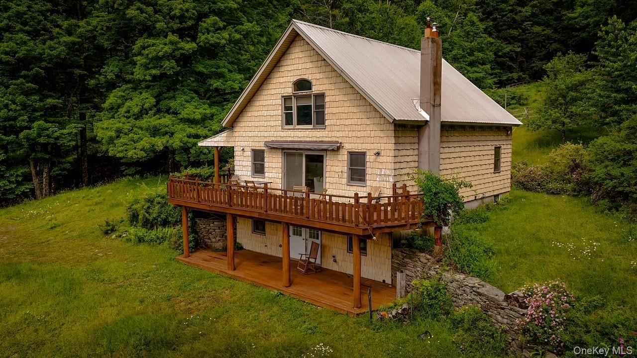 385 Sundown Road Property Photo 3
