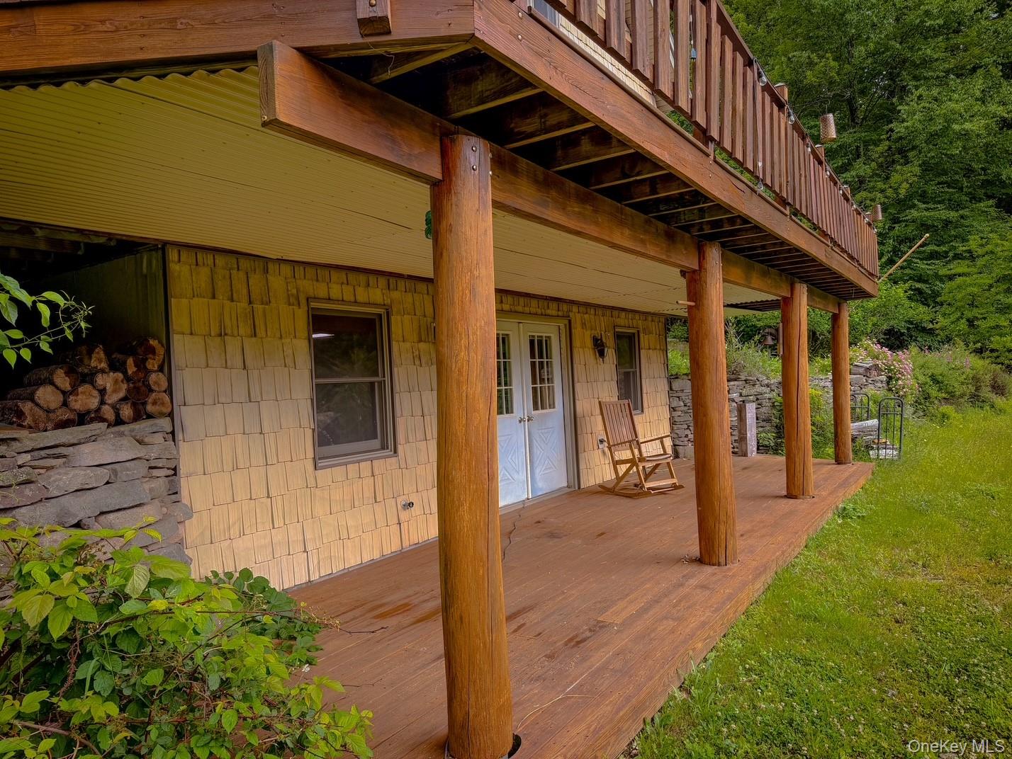 385 Sundown Road Property Photo 4