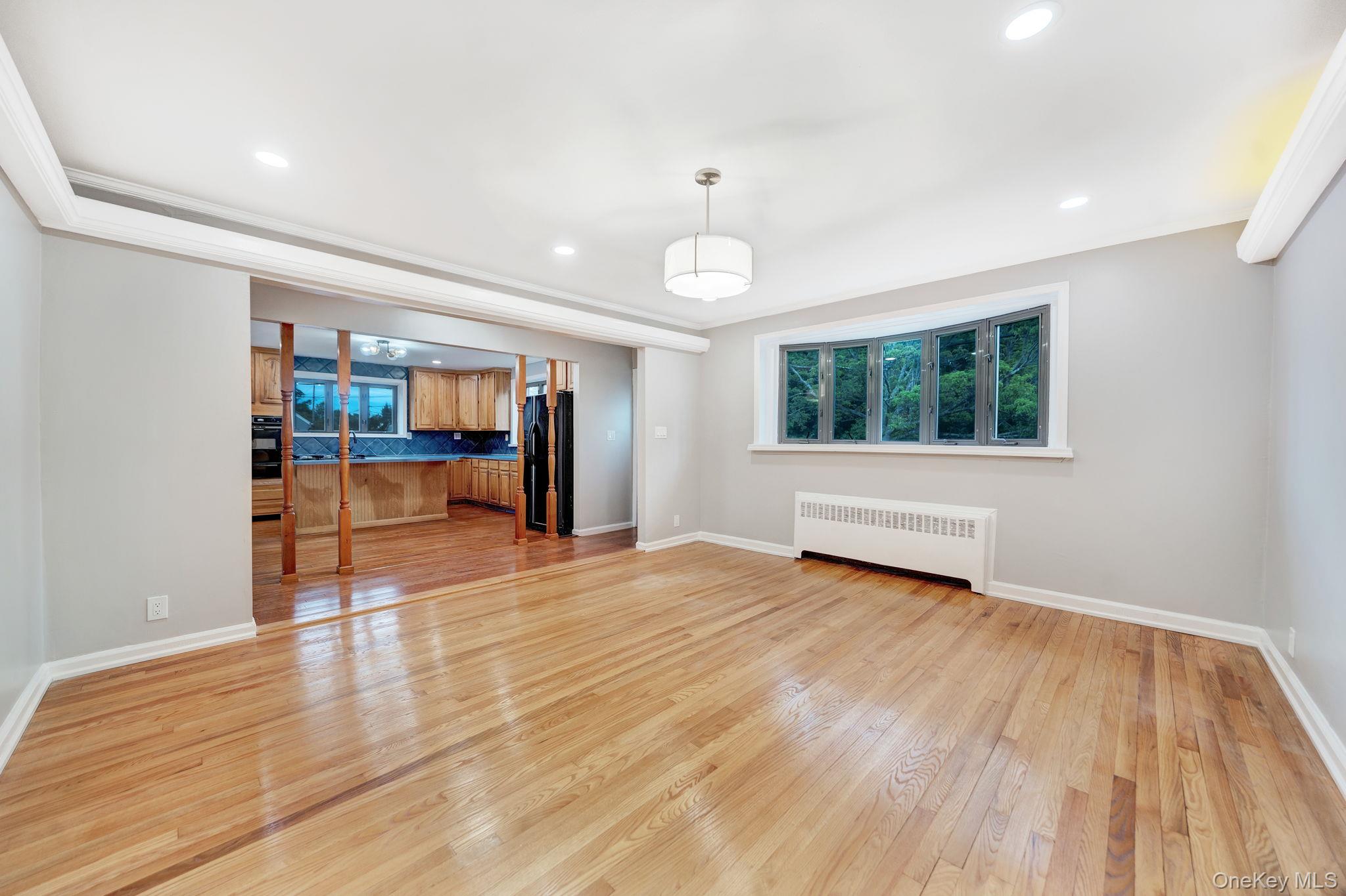 634 Leonard Avenue Property Photo 4