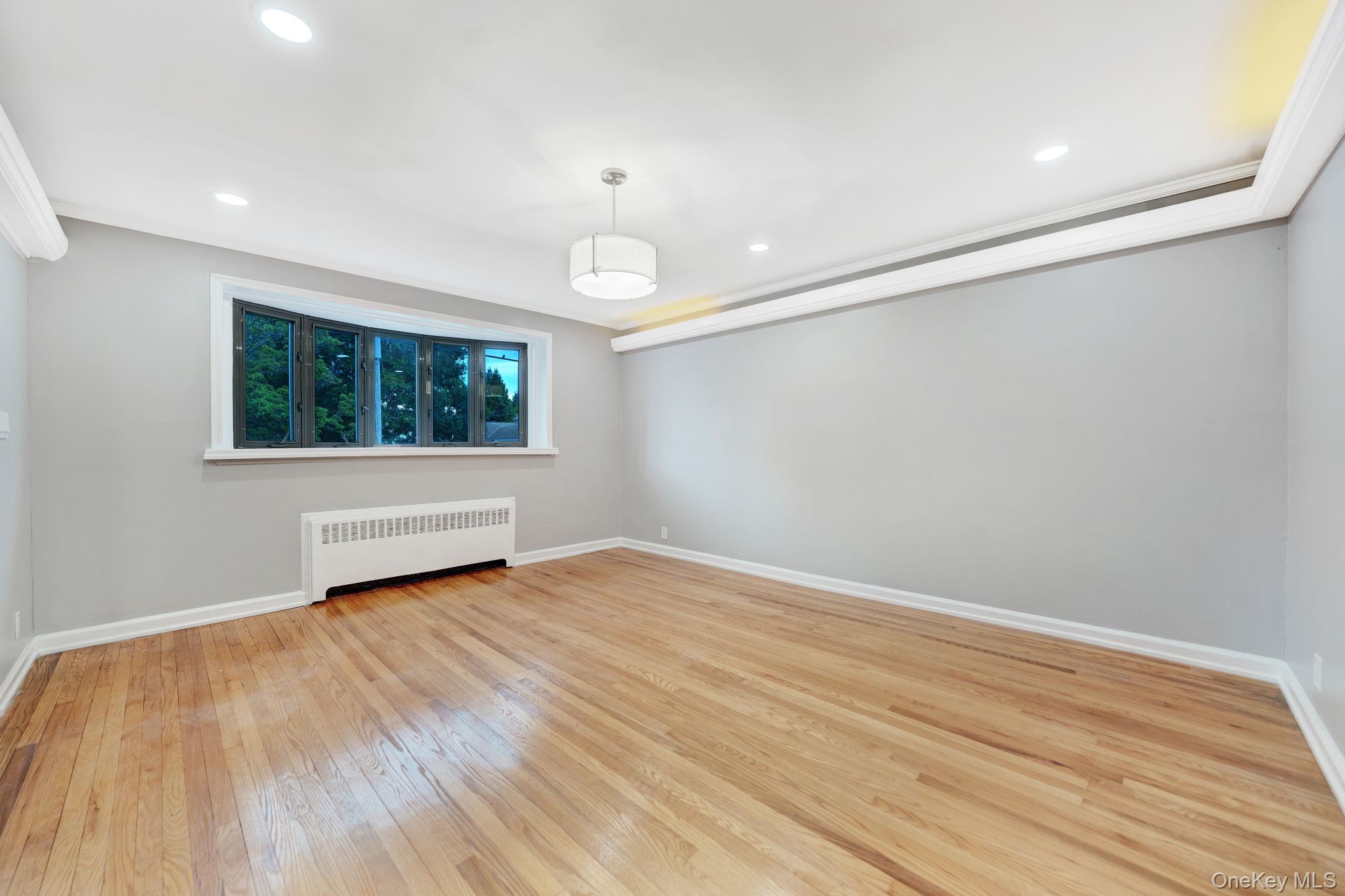 634 Leonard Avenue Property Photo 6