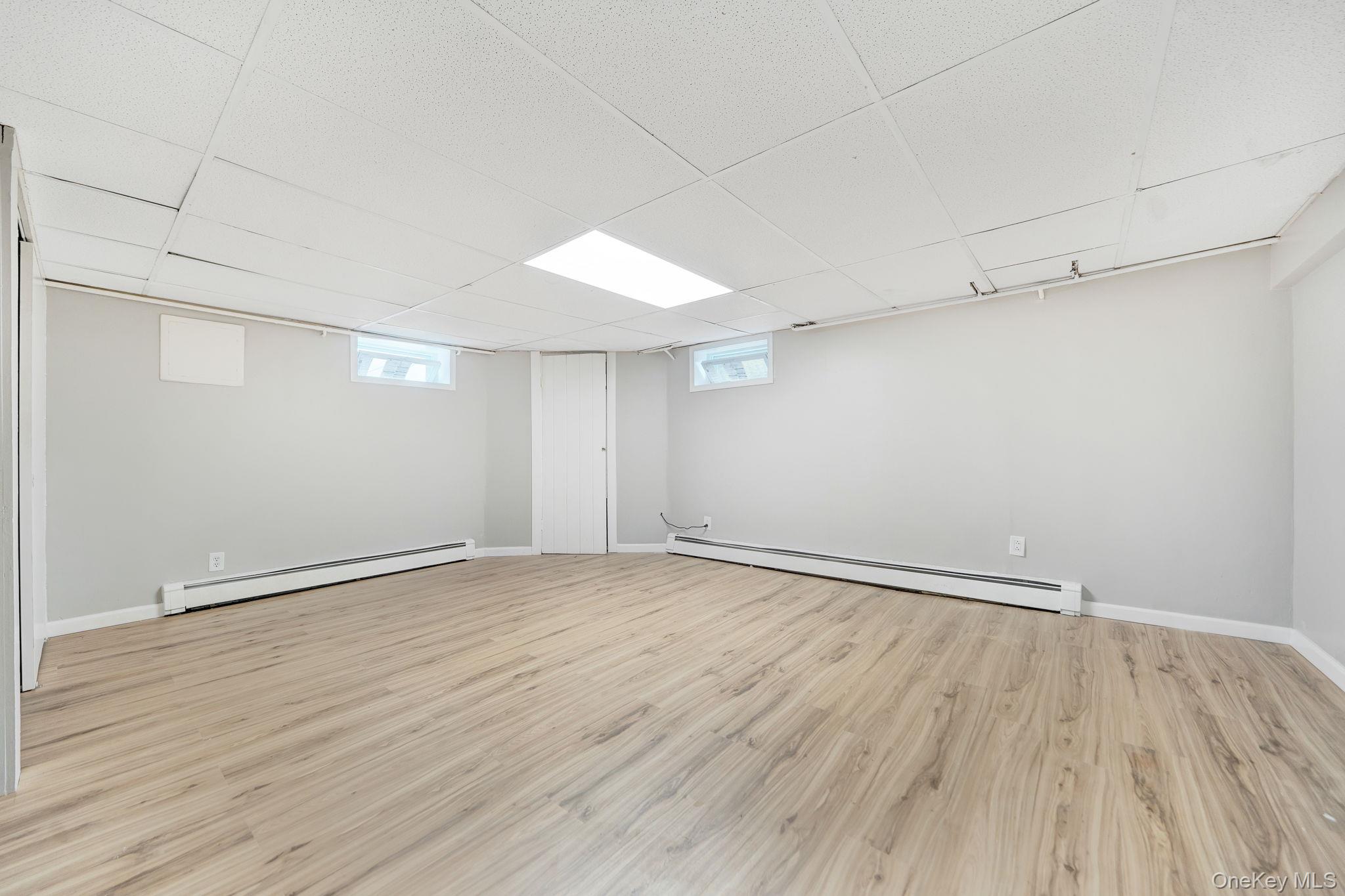 634 Leonard Avenue Property Photo 14
