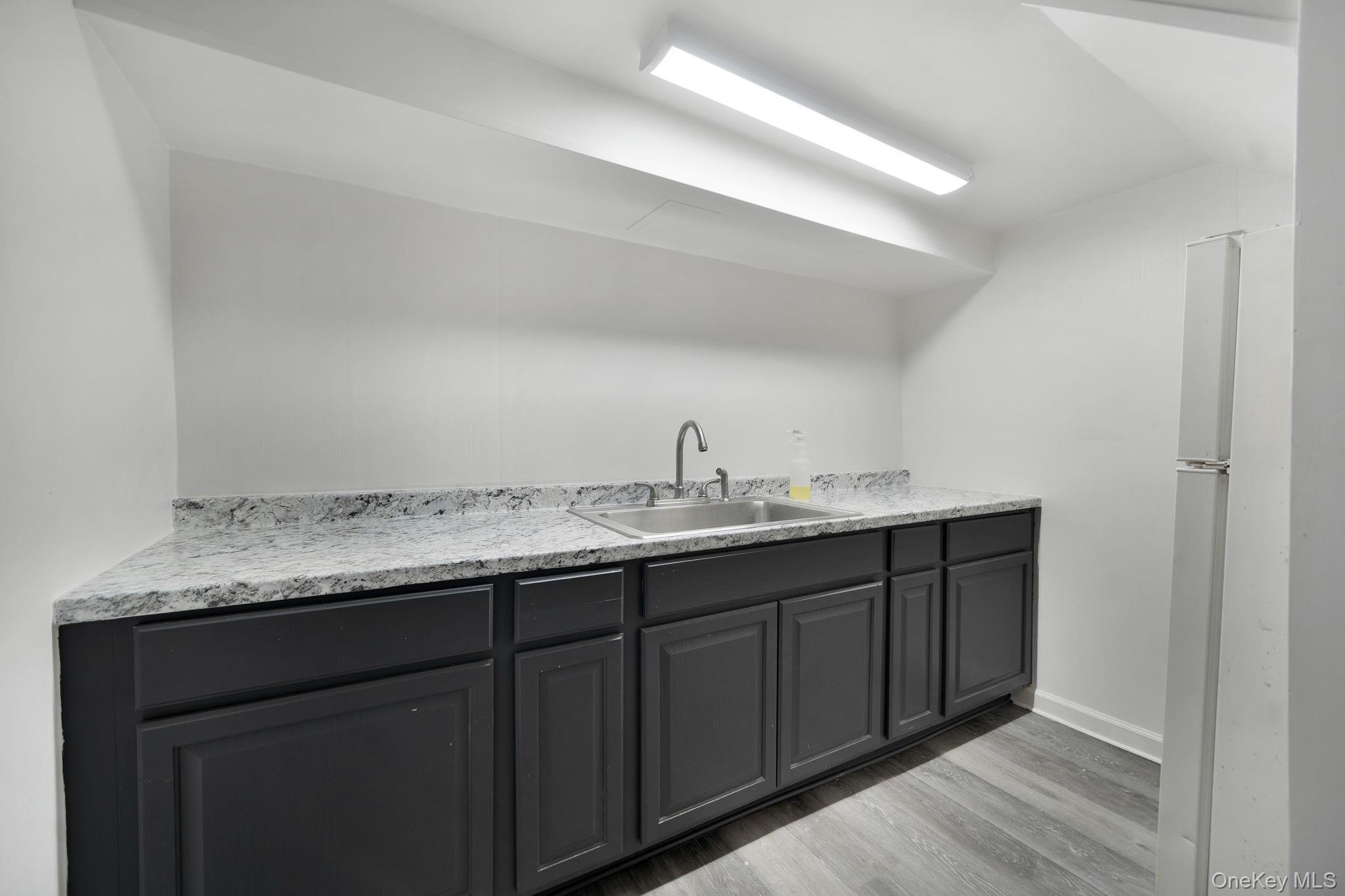 634 Leonard Avenue Property Photo 16