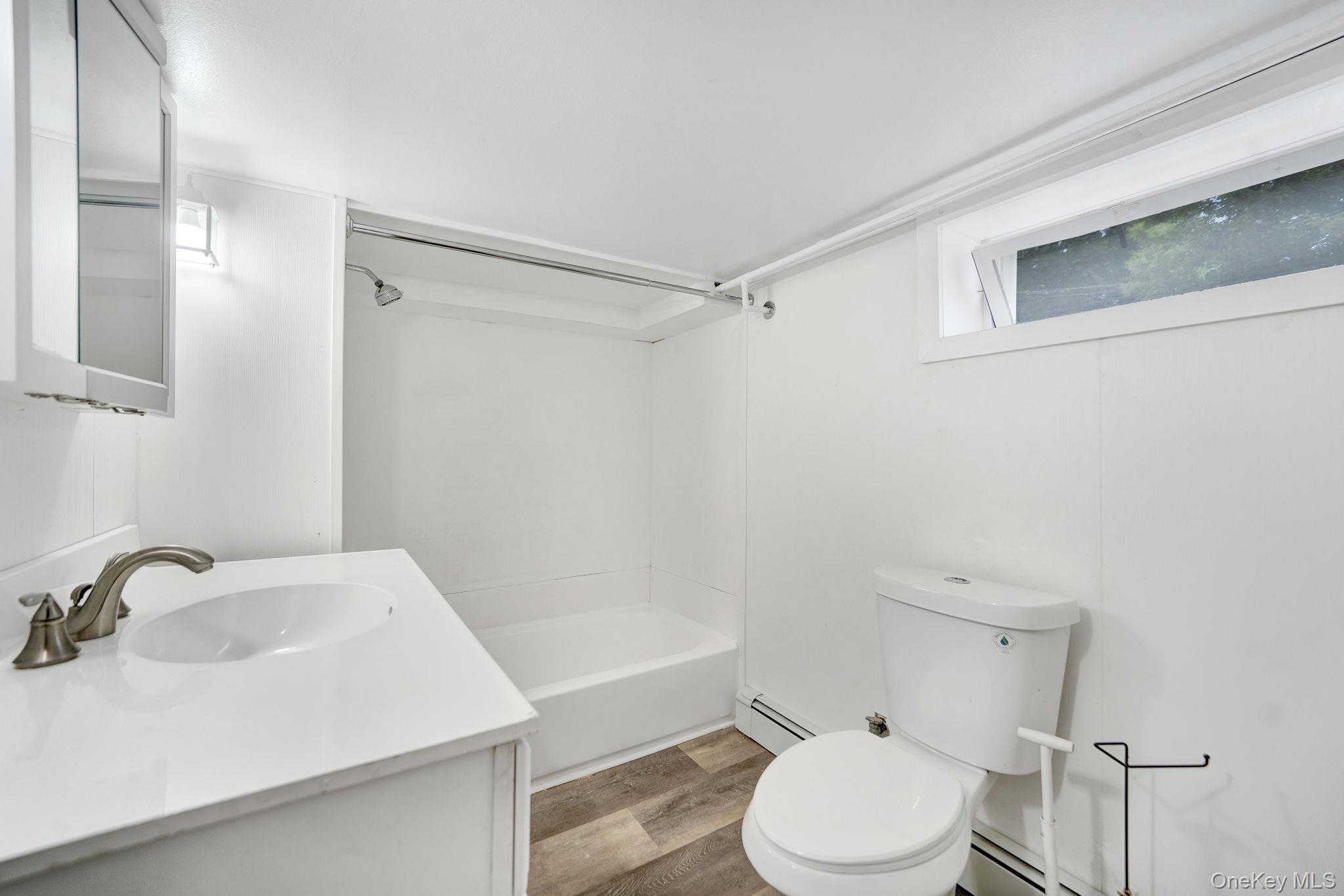 634 Leonard Avenue Property Photo 17