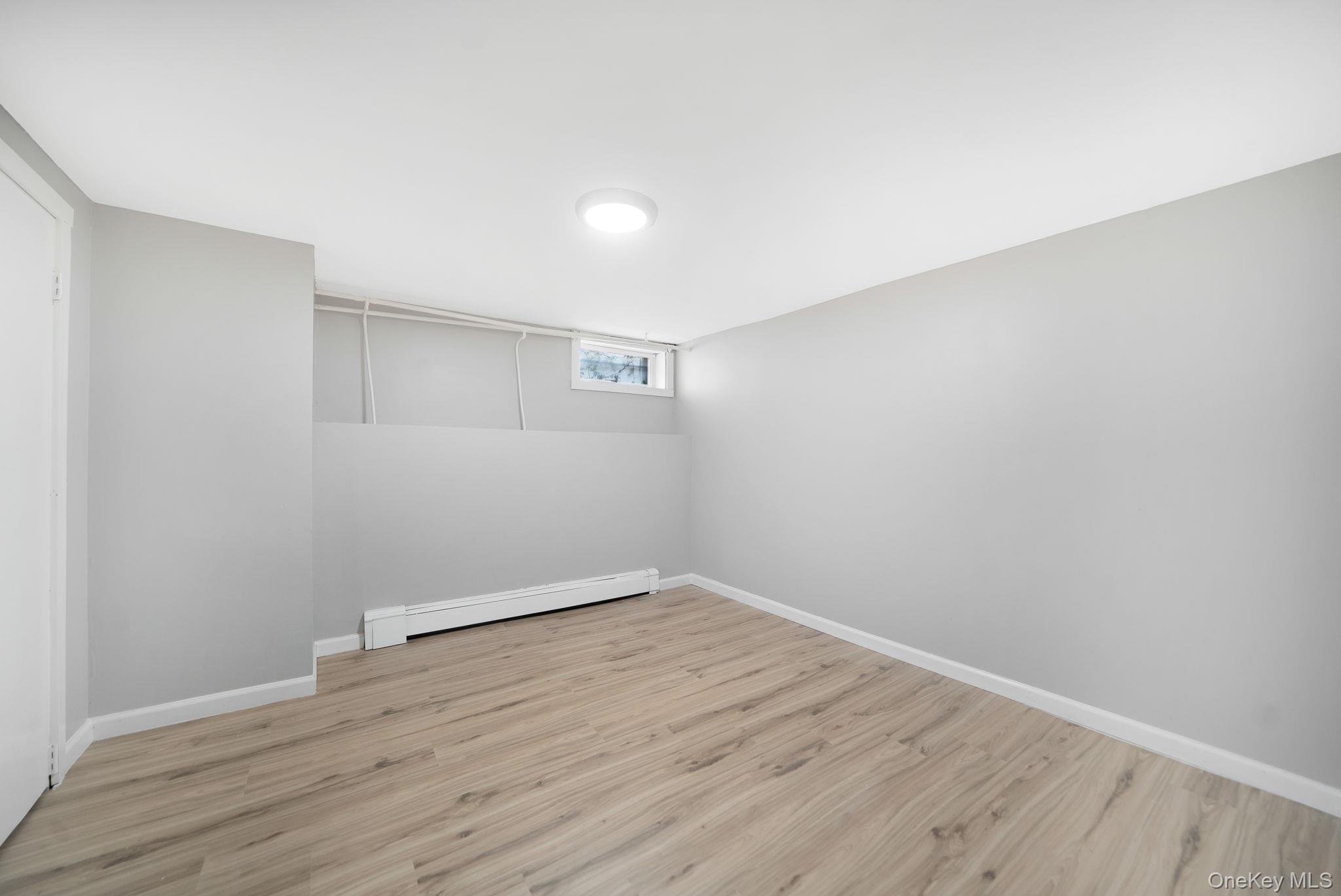 634 Leonard Avenue Property Photo 18