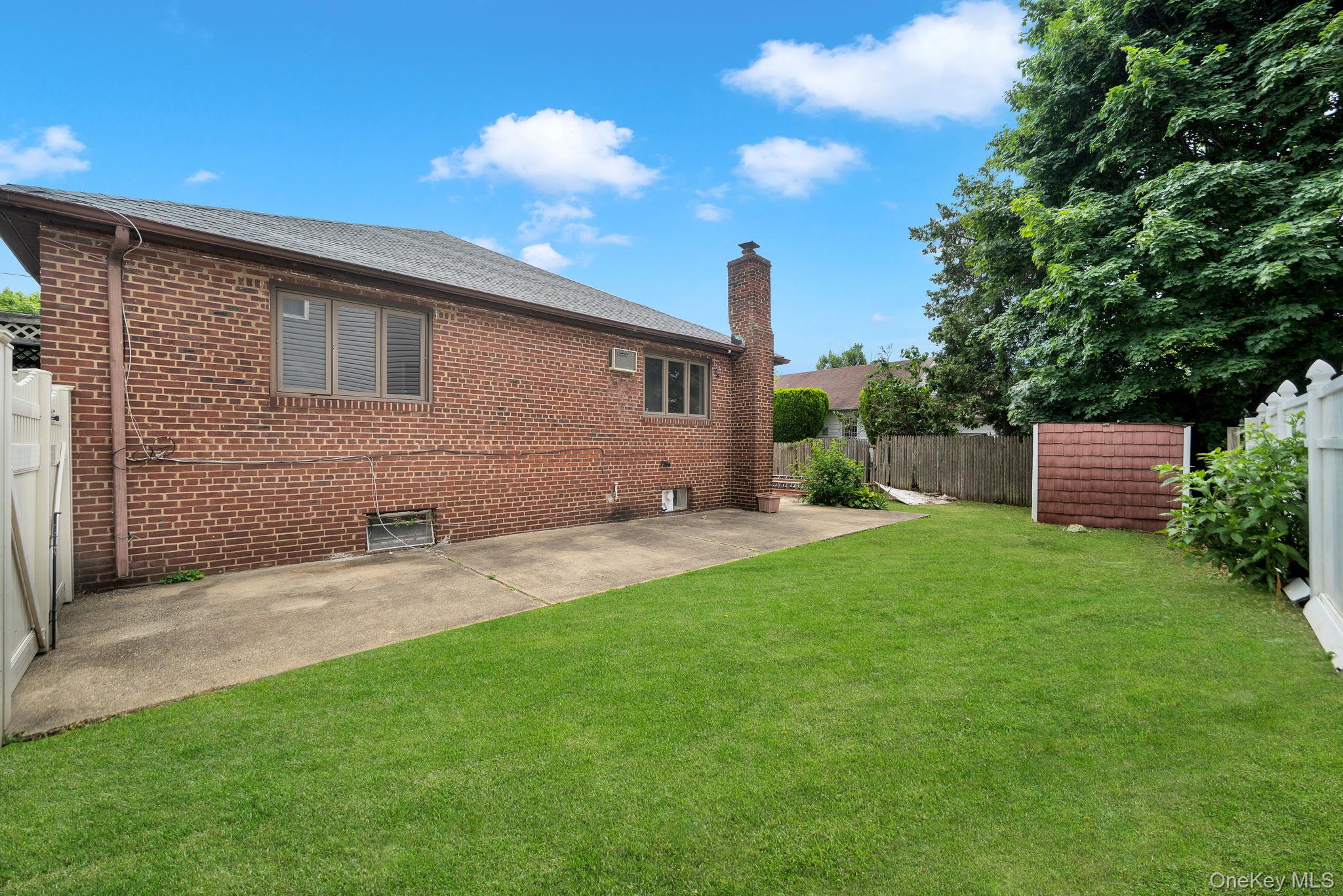 634 Leonard Avenue Property Photo 20