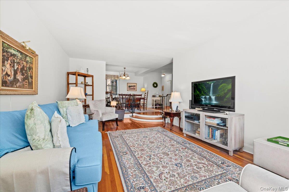 3601 Johnson Avenue 4o Property Photo 5