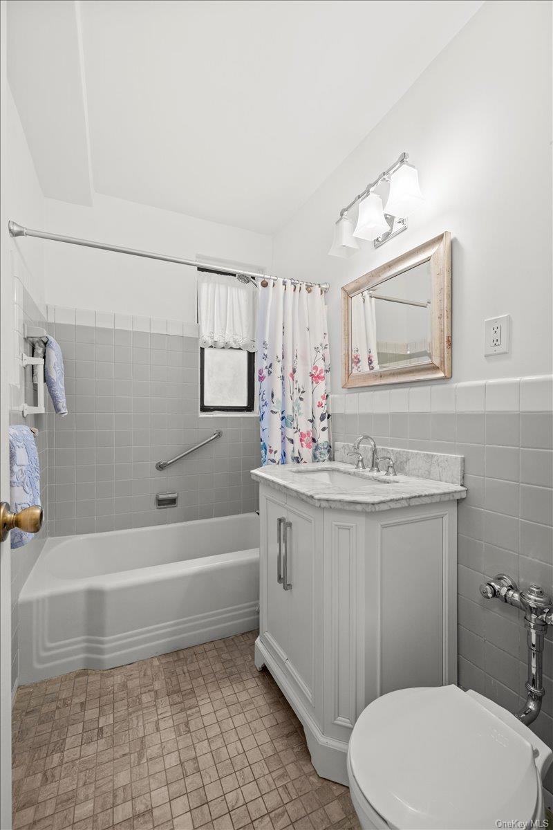 3601 Johnson Avenue 4o Property Photo 12