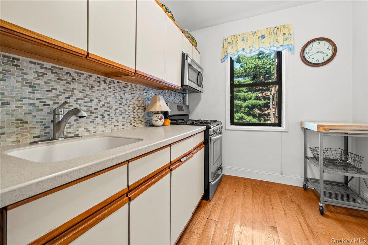 3601 Johnson Avenue 4o Property Photo 14