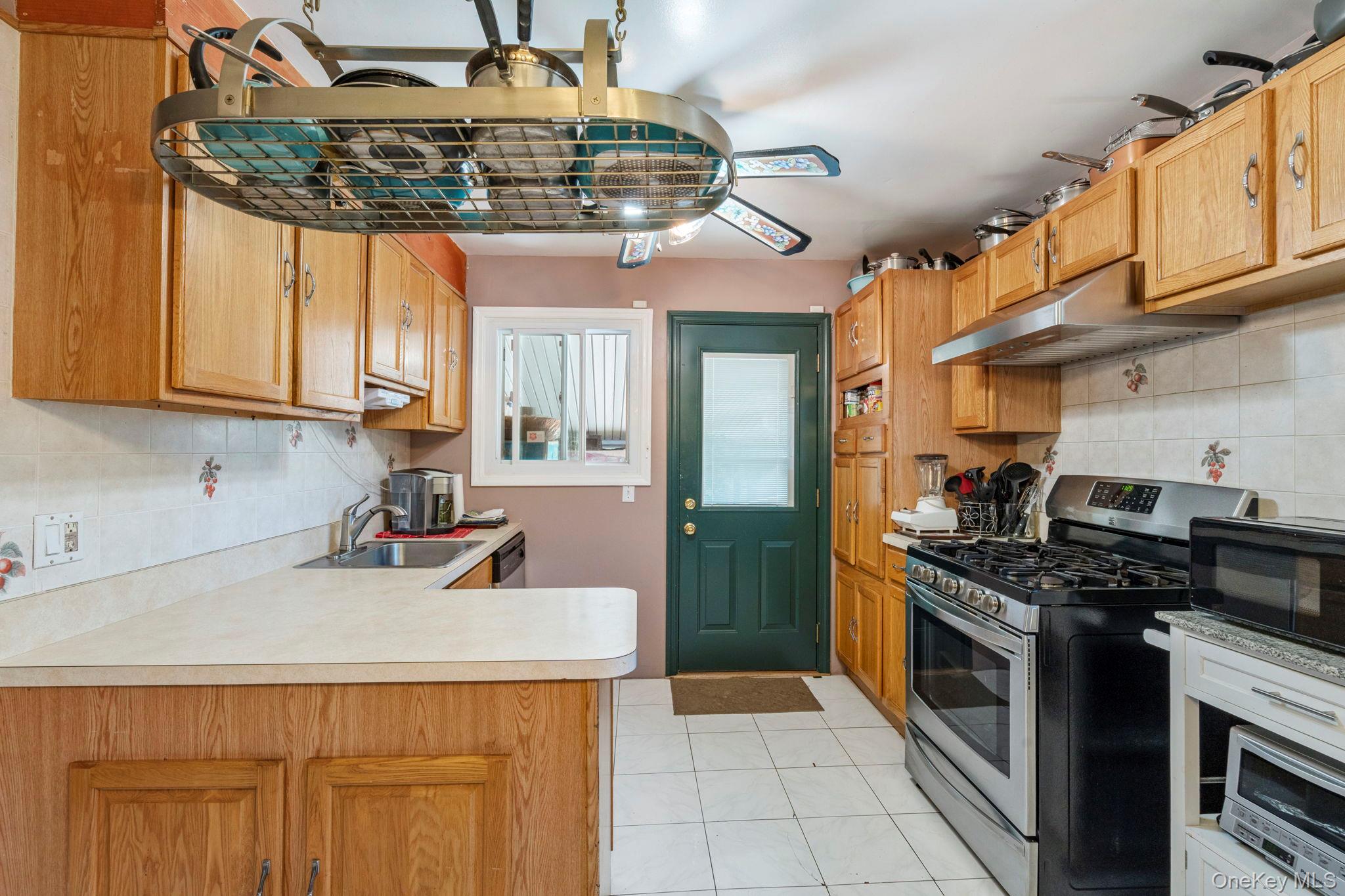 1 Hale Place Property Photo 8