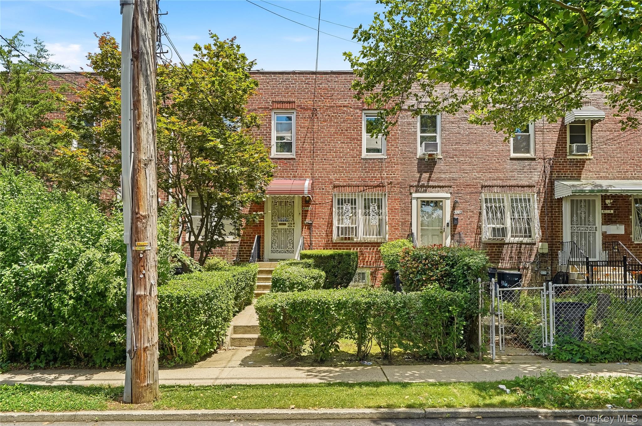 4118 Murdock Avenue Property Photo 1