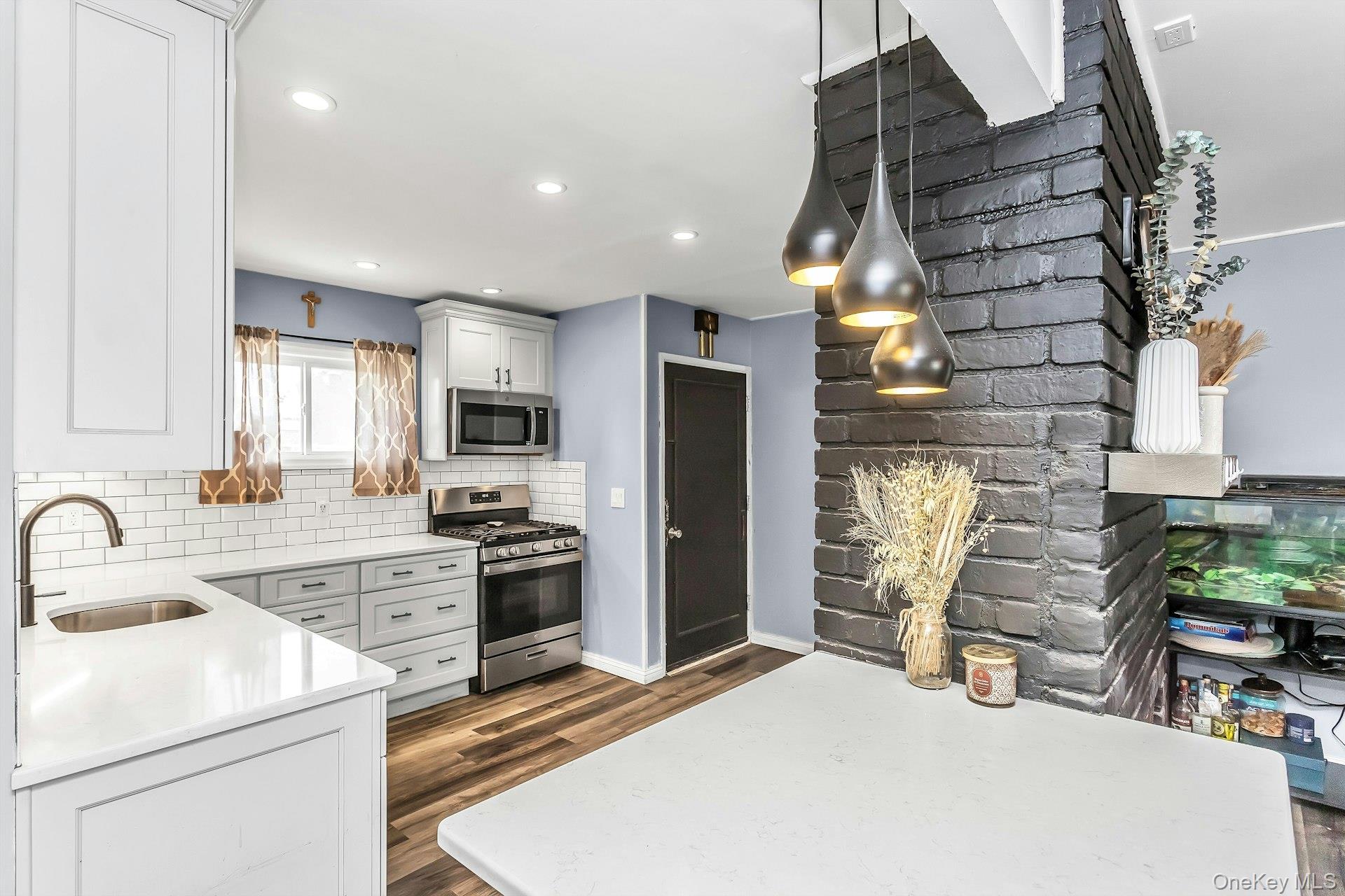 9 Deep Lane Property Photo 5