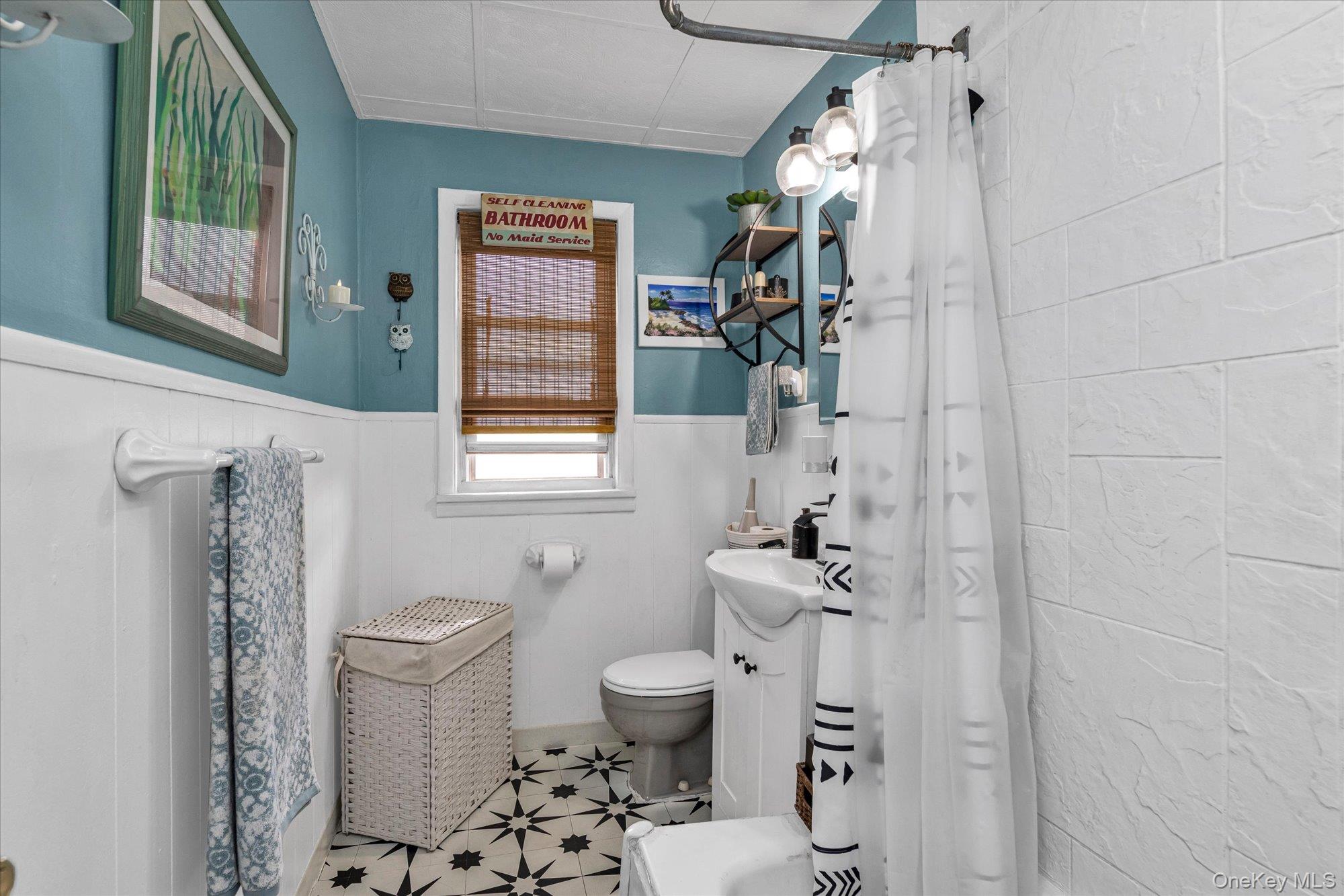 348 Hendrickson Avenue Property Photo 14