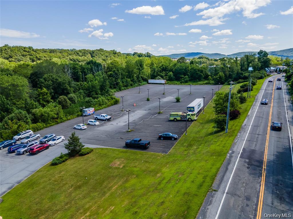 320 State Route 17m Parking Lot Property Photo 4