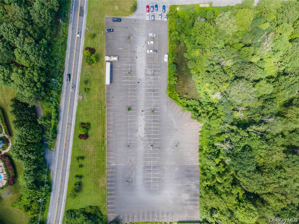 320 State Route 17m Parking Lot Property Photo 6