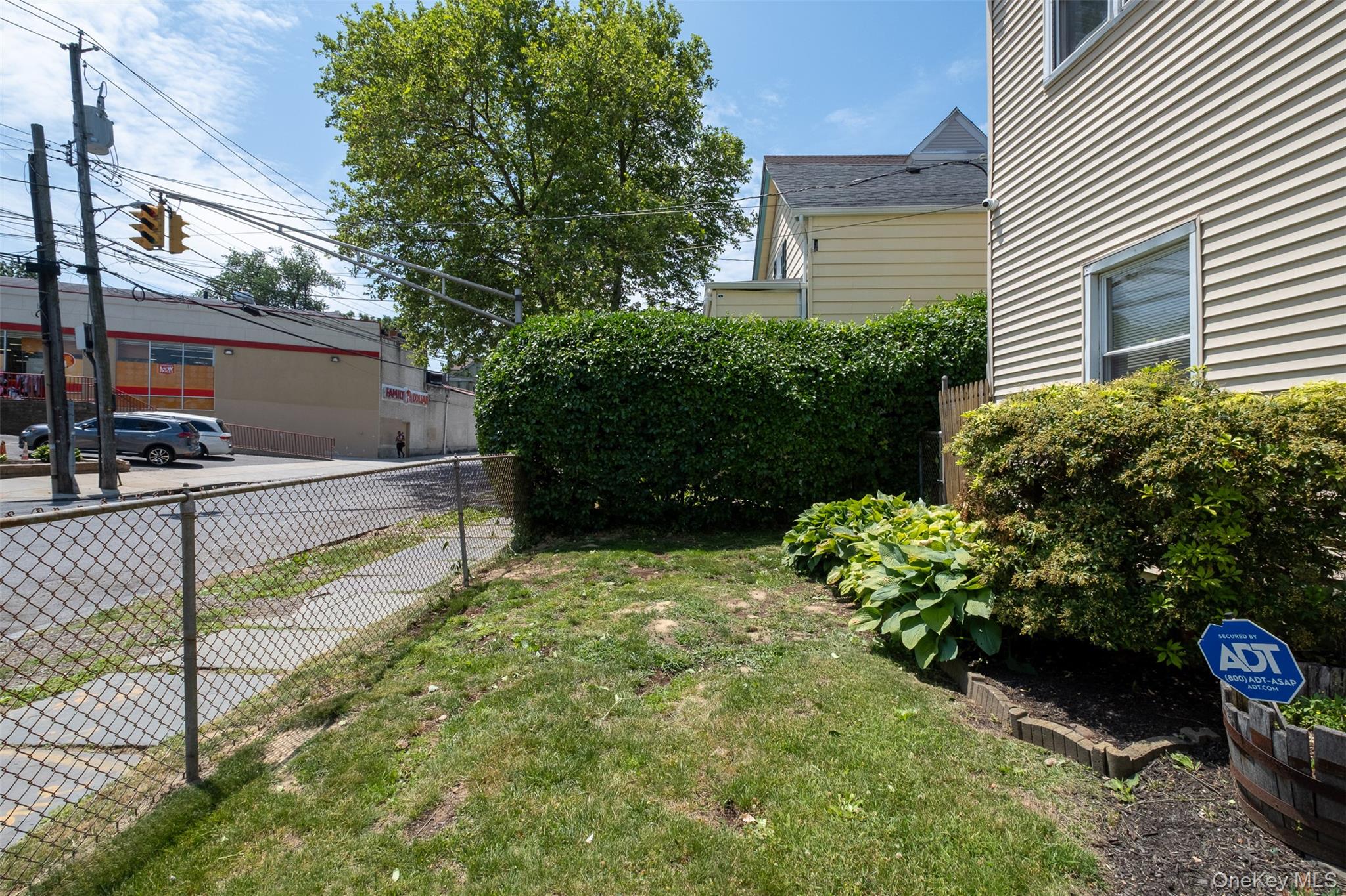 124-128 W Lincoln Avenue Property Photo 4