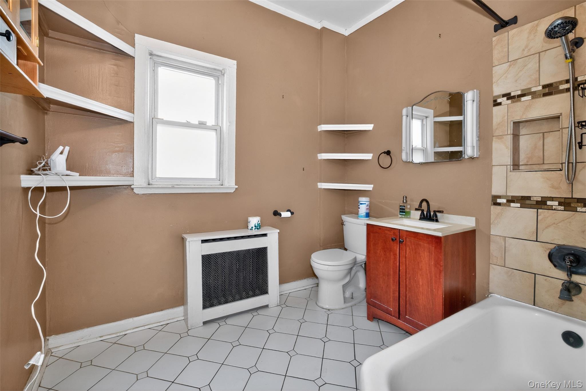 124-128 W Lincoln Avenue Property Photo 15