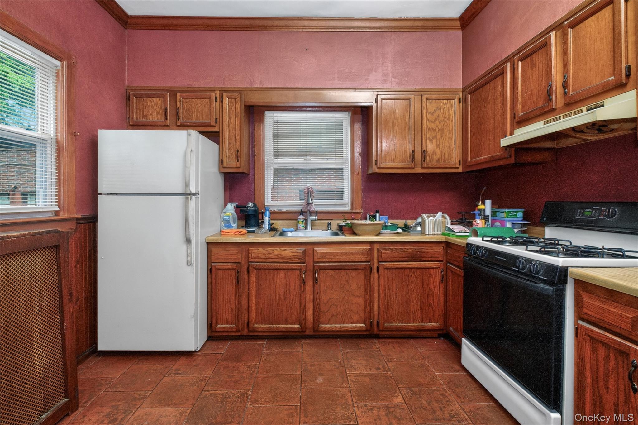 124-128 W Lincoln Avenue Property Photo 18