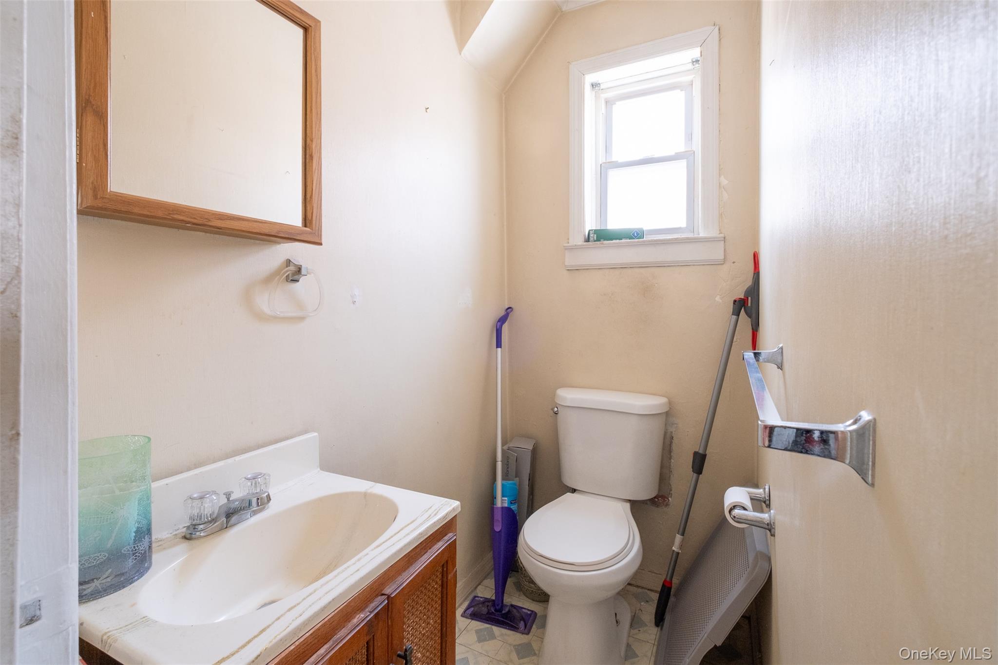 124-128 W Lincoln Avenue Property Photo 20