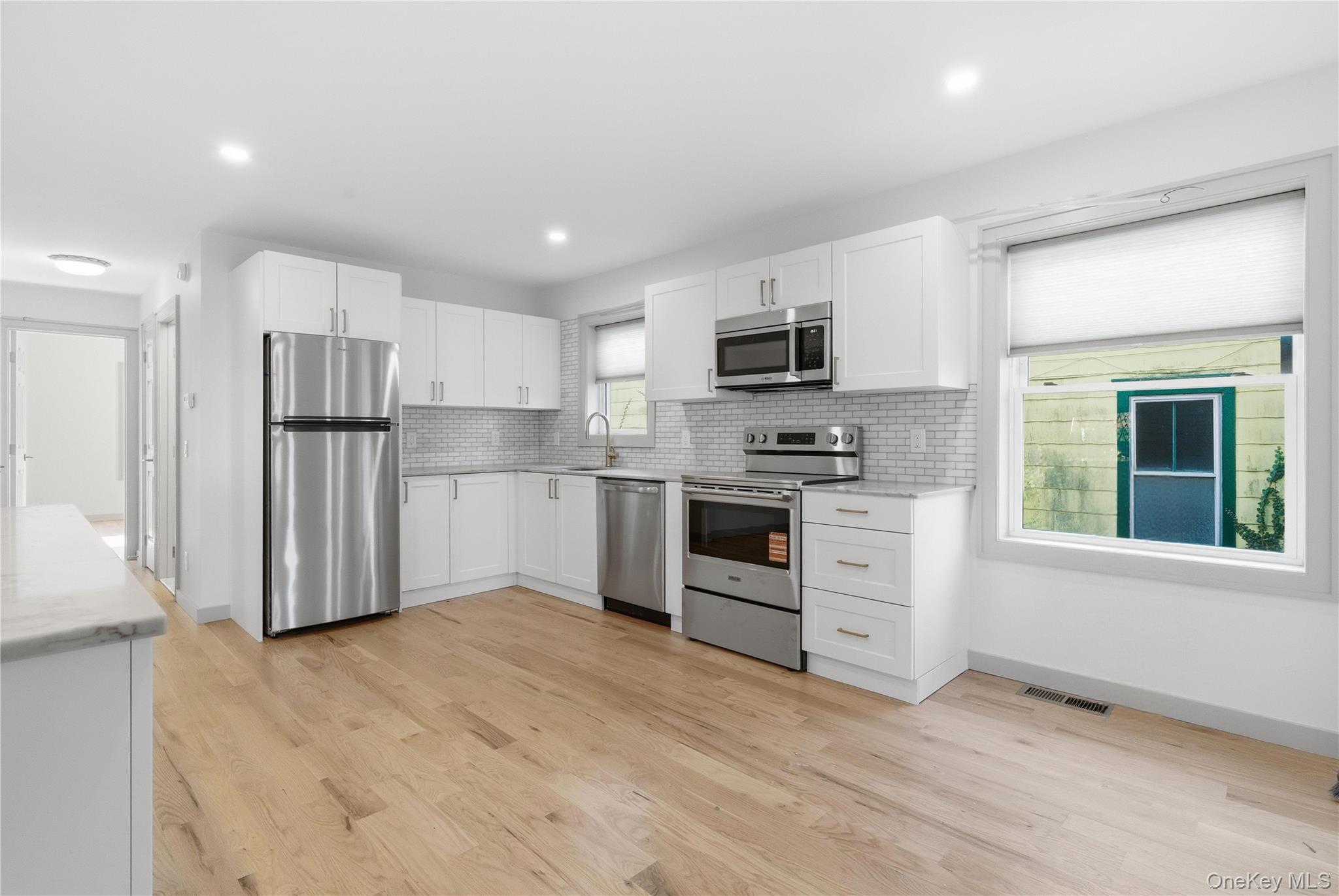 336 2nd Street Property Photo 6