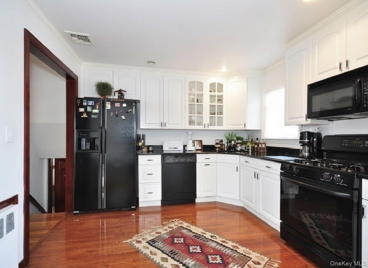 360 Terrace Avenue Property Photo 4