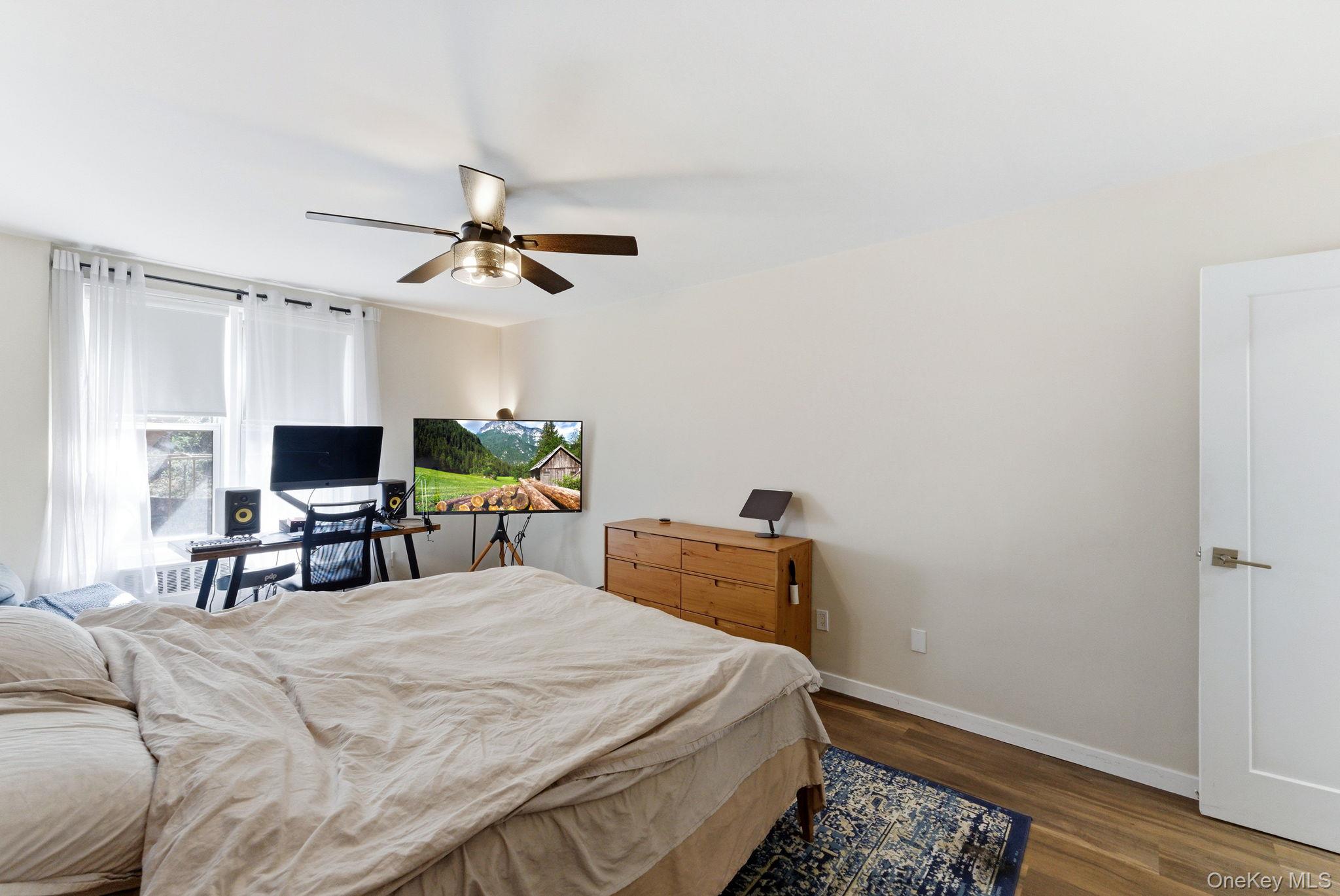 250 N Broadway 5b Property Photo 15