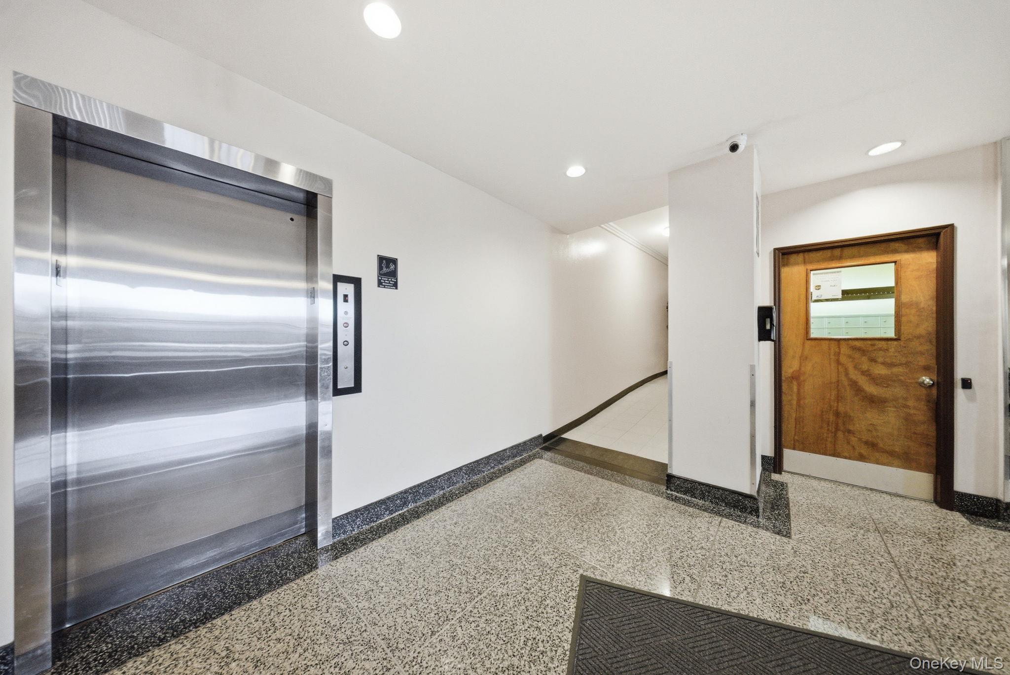250 N Broadway 5b Property Photo 23