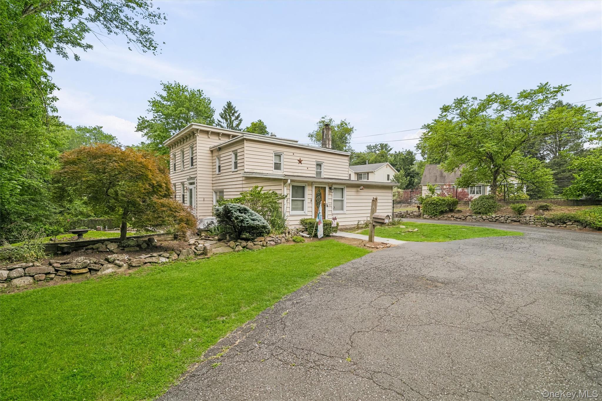 331 Kings Highway Property Photo 1