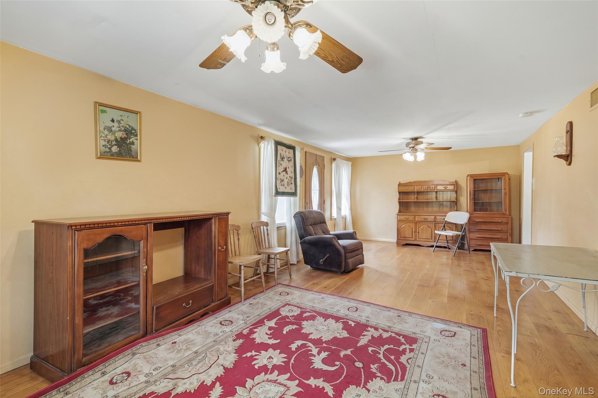331 Kings Highway Property Photo 4